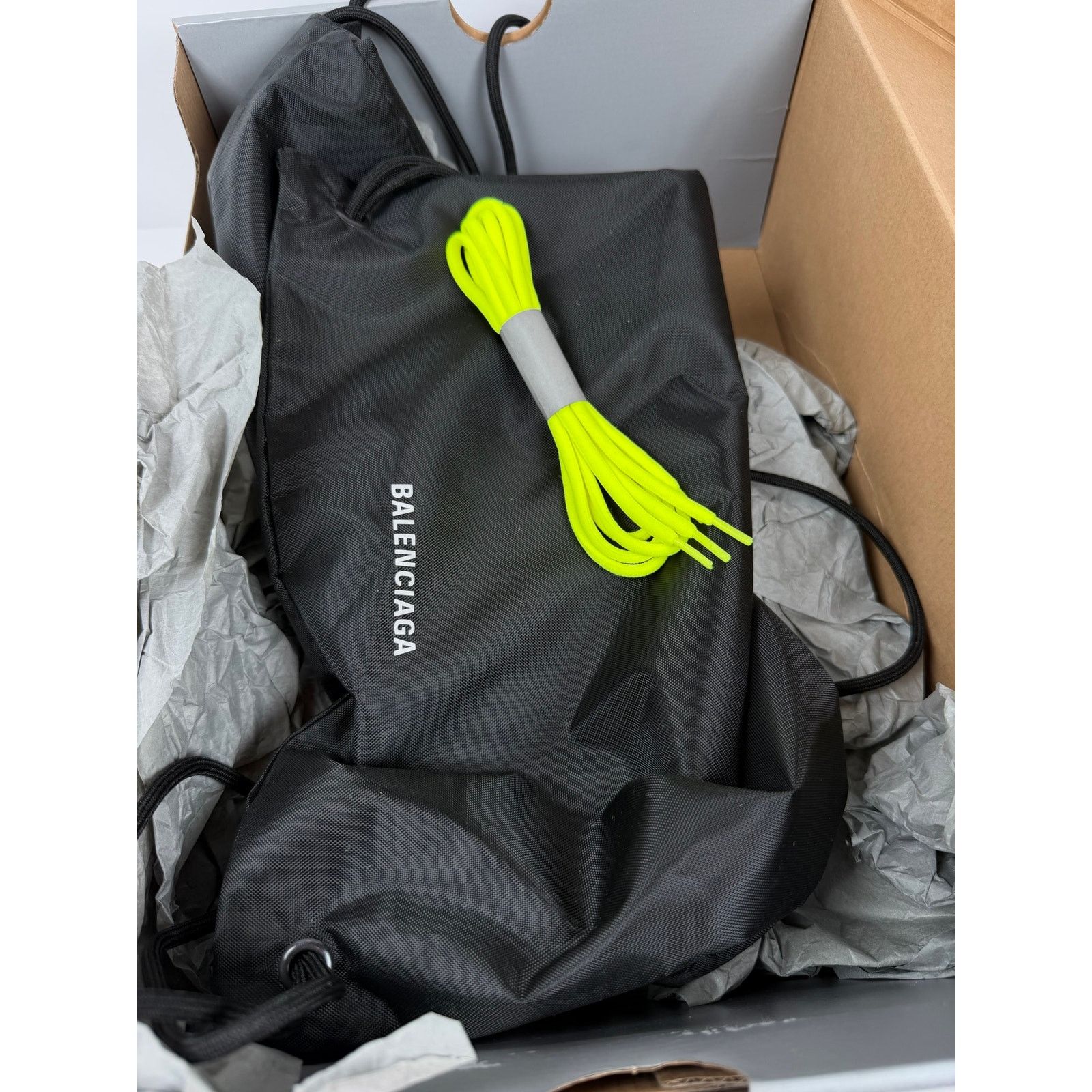 Balenciaga Size 41EU/8US - Balenciaga Track Fluo Yellow NEW Size US 8 / IT 38 - 10 Thumbnail