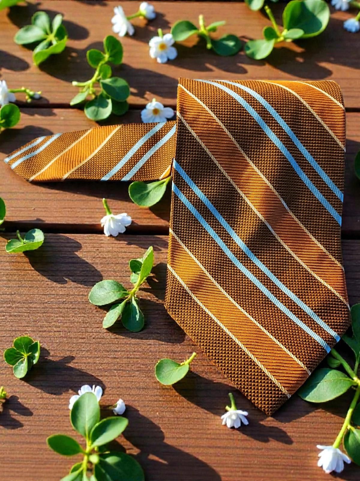 Jos. A. Bank Jos. A. Bank Luxury Silk Men's Tie Brown with Blue and White Size ONE SIZE - 2 Thumbnail