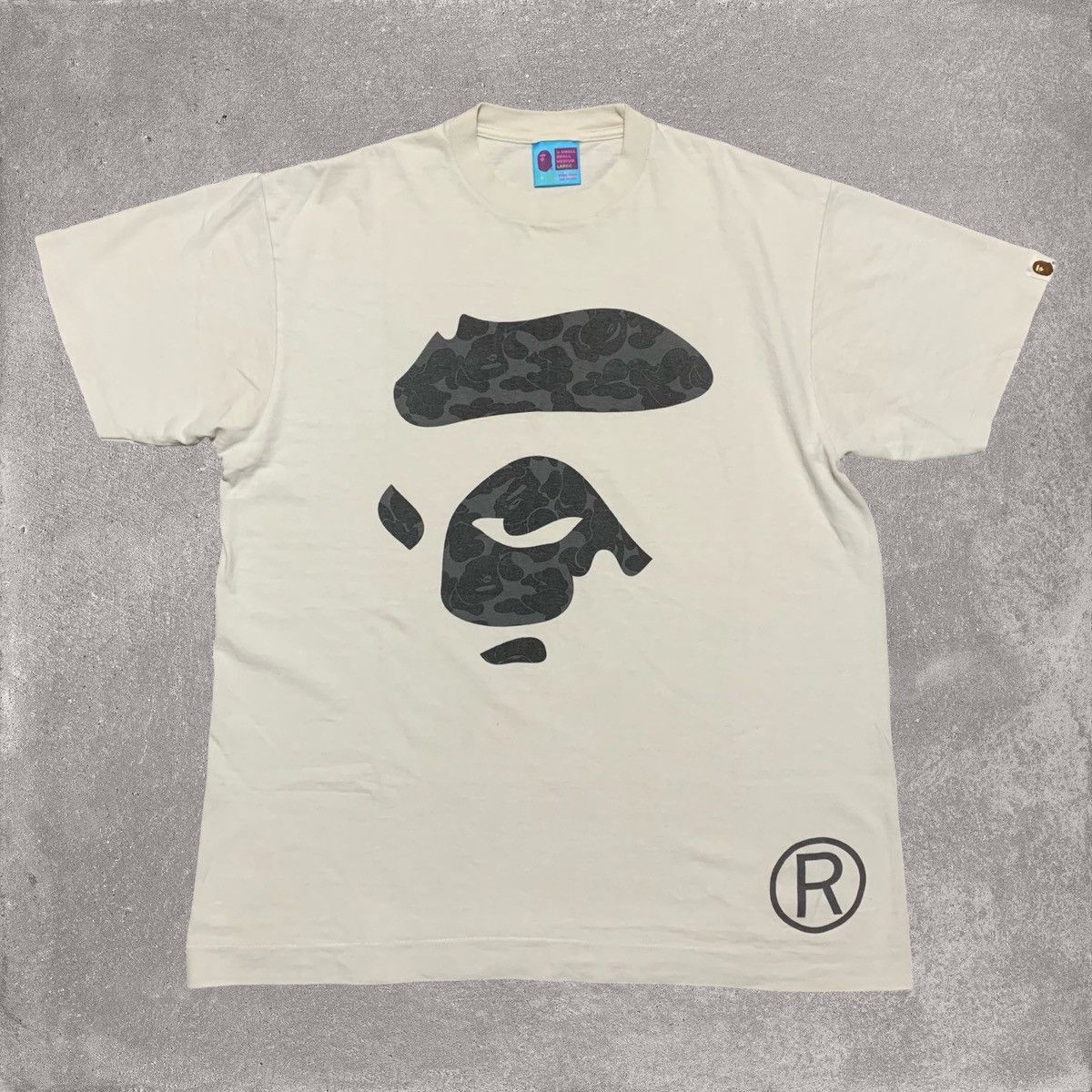 Bape Bape Large Ape Face Camo White Tee A Bathing Ape Vintage Size US L / EU 52-54 / 3 - 1 Thumbnail
