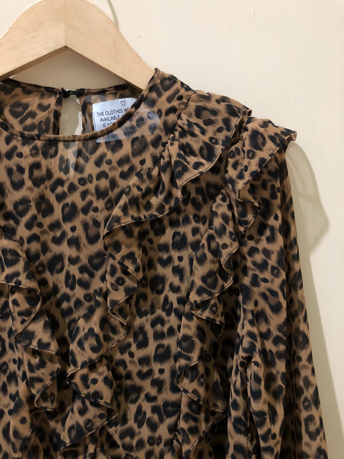 If Six Was Nine Style Nanda Leopard Blouse Asian Style Korean & Japanese Size ONE SIZE - 5 Thumbnail