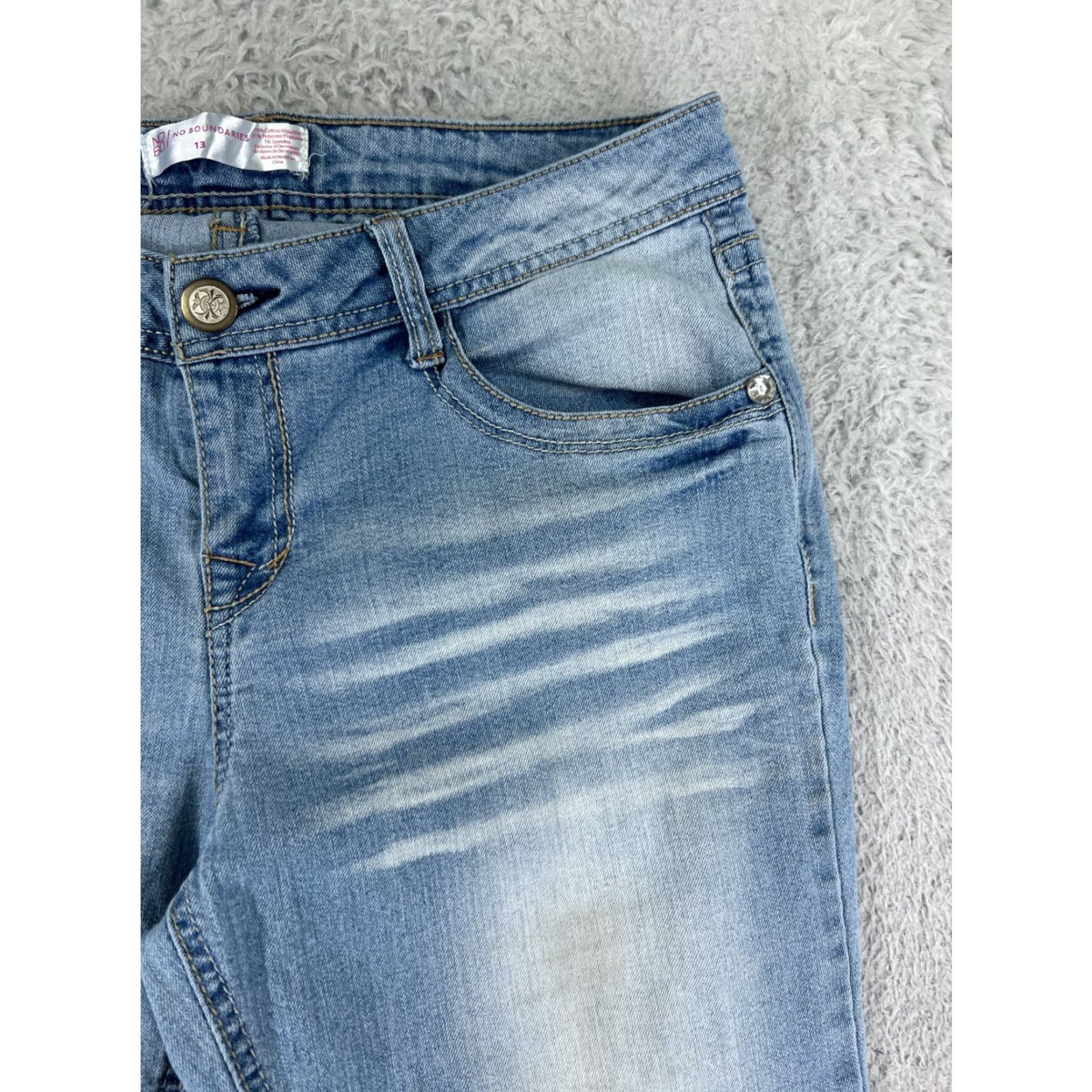 Vintage No Boundaries Jeans Womens 11 Blue Denim Bootcut Light Wash Cotton Blend Regular 5-Pocket Design Cowboy Southwestern American Boyfriend Style Womens Size 32" / US 10 / IT 46 - 7 Thumbnail
