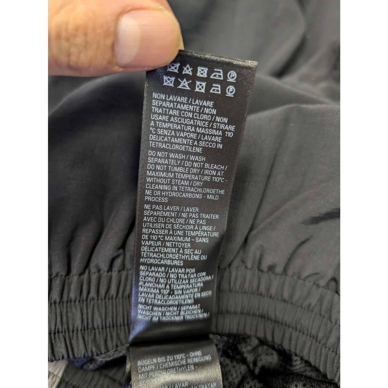 Balenciaga o1rshd1 Nylon Medium Fit Tracksuit Sweatpants Trousers Black Size US 36 / EU 52 - 18 Thumbnail