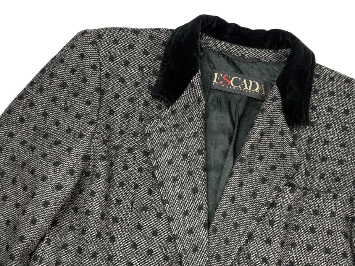 Escada × Vintage ESCADA 80s MARGARETHA LEY POLKA DOT WOOL BLAZER VELVET 38 M Size M / US 6-8 / IT 42-44 - 8 Thumbnail