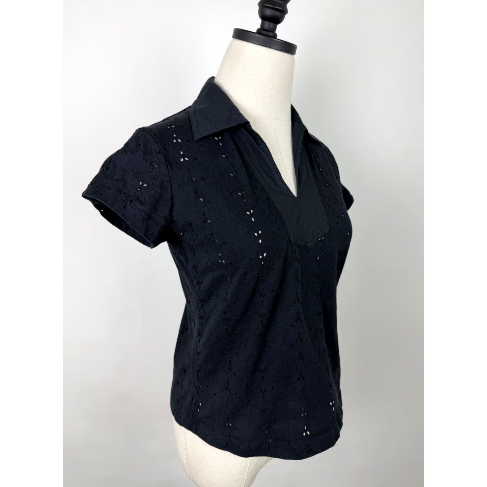 Vintage VINTAGE St. John's Bay Shirt Womens S Black Eyelet Collared Jersey Knit 90s Y2K Blouse Size S / US 4 / IT 40 - 4 Thumbnail