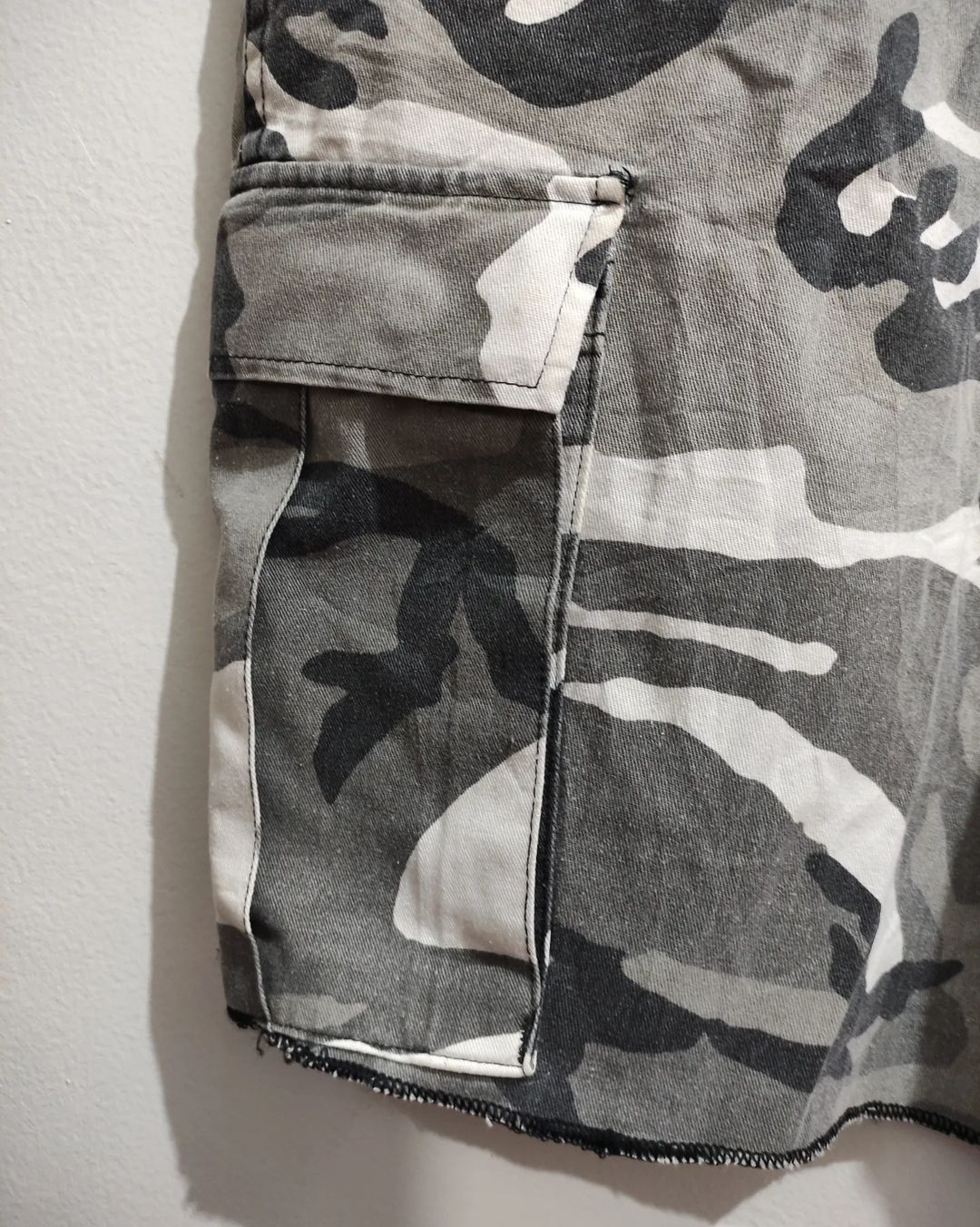 Vintage 90s Vintage Camo Cargo Shorts Size US 44 / EU 60 - 2 Thumbnail