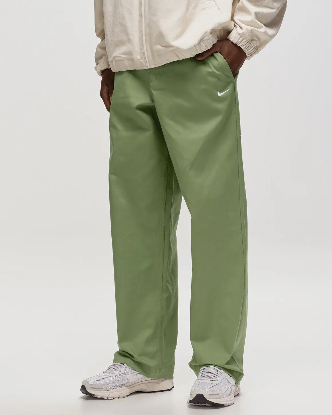 Other Nike Life El Chino Pants Oil Green Men 32 M size Size US 32 / EU 48 - 1 Thumbnail