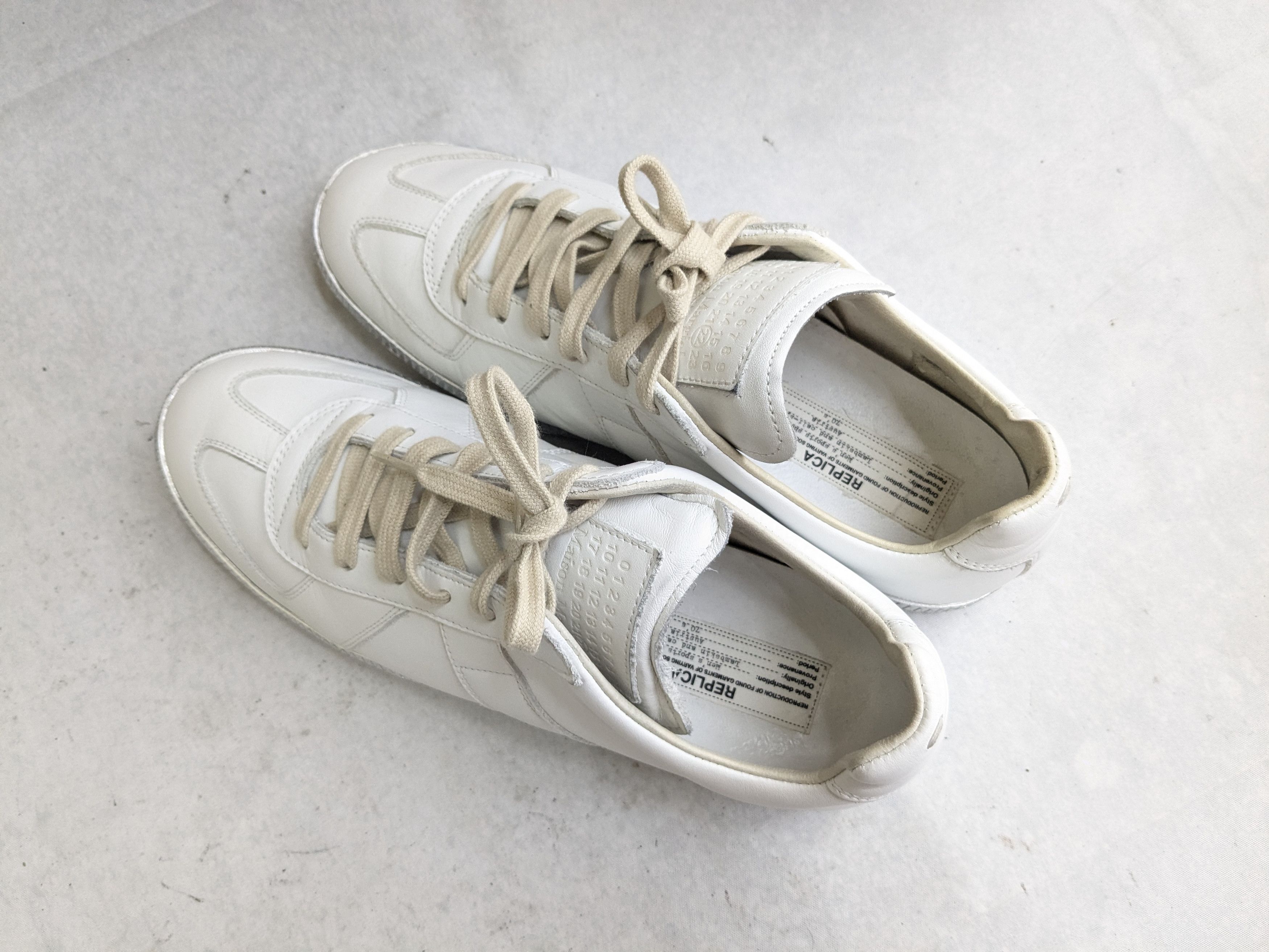 Maison Margiela Maison Margiela Gat Replica White Silver 9 42 Low Tops Size US 9 / EU 42 - 15 Thumbnail