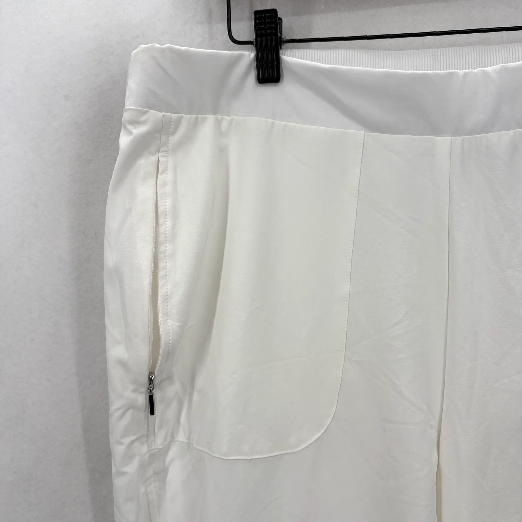 Vintage Chico's Zenergy Neema Bungee Crop Pants Womens 16 White Pockets Travel Stretch Size 38" / US 16 / IT 52 - 3 Thumbnail
