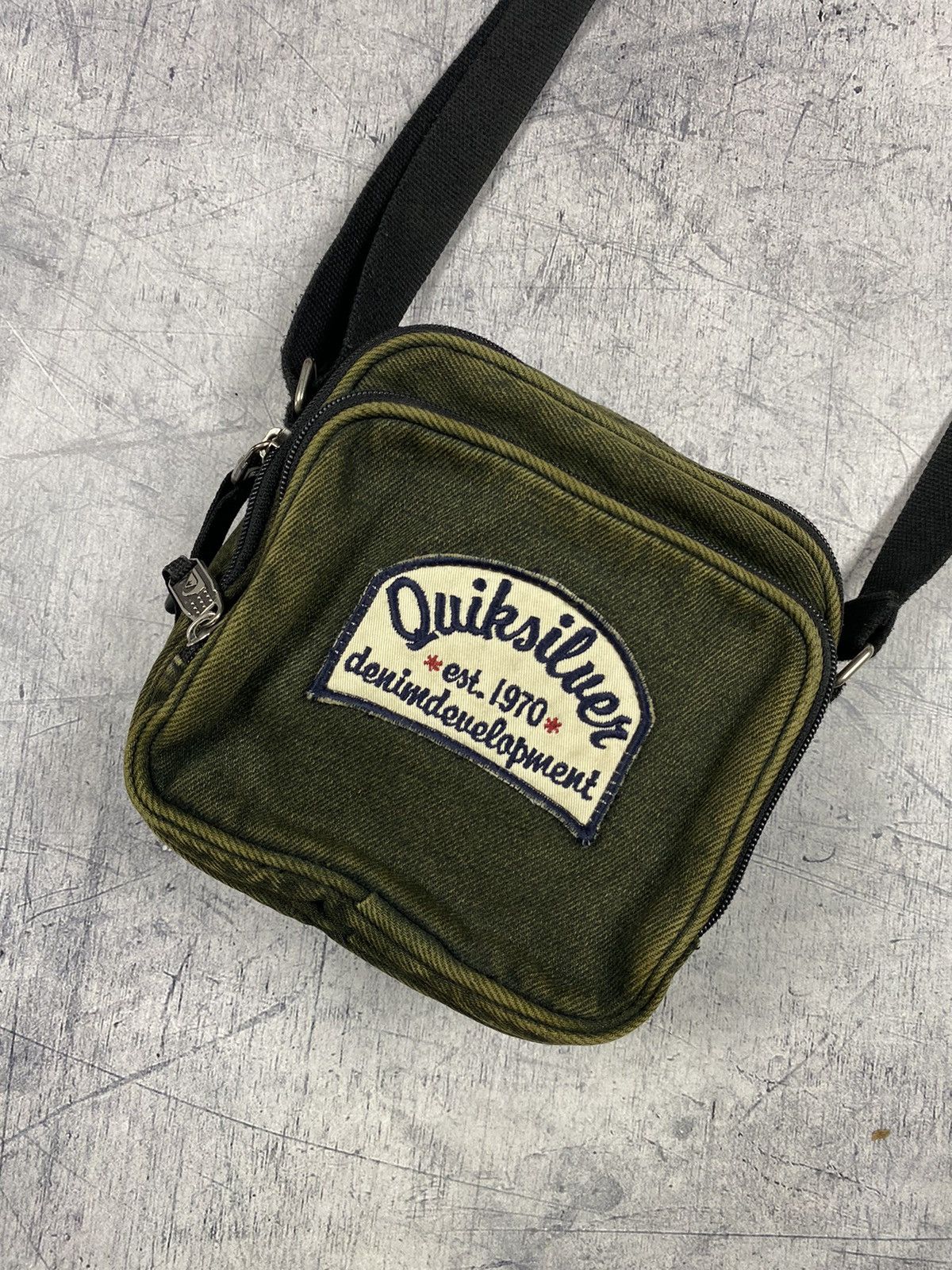 Japanese Brand × Quiksilver × Vintage Quiksilver Vintage Japanese Surfing y2k Shoulder / Hand Bag Size ONE SIZE - 3 Thumbnail