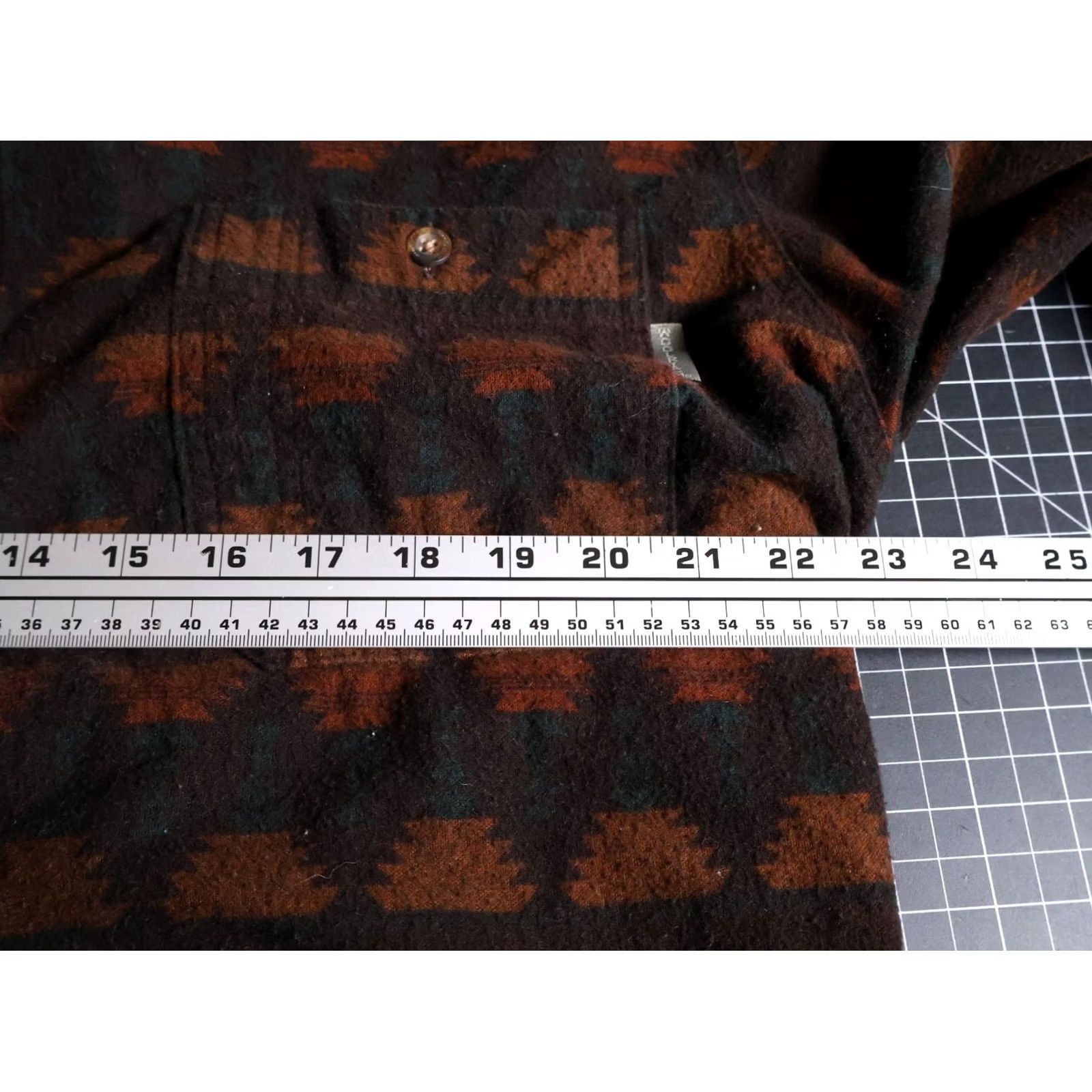 Vintage VINTAGE Woolrich Aztec Pattern Flannel Shirt Mens XL Brown Dark Green Geometric Tribal Size US XL / EU 56 / 4 - 5 Thumbnail