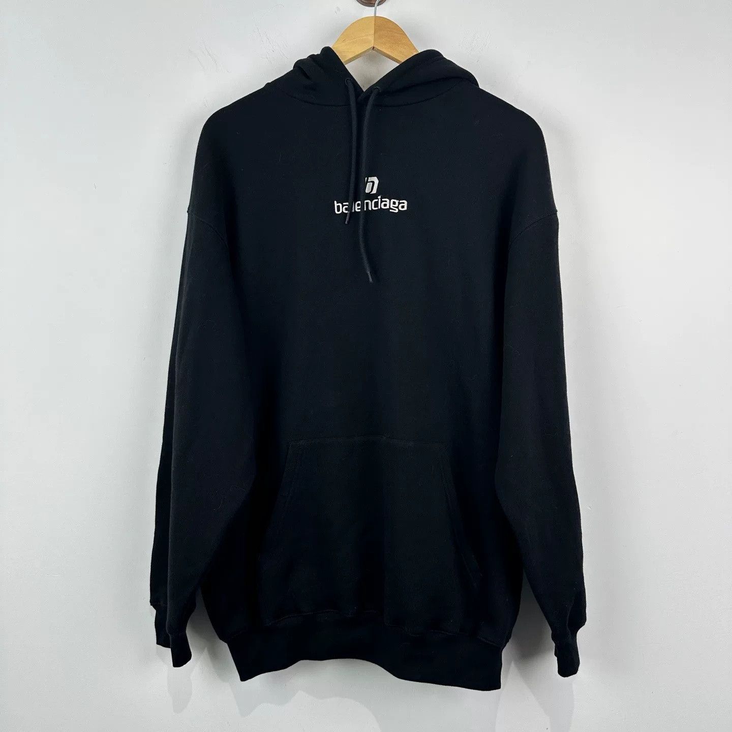 Balenciaga Balenciaga Soccer Embroidery Hoodie Size US XXS / EU 40 - 1 Thumbnail