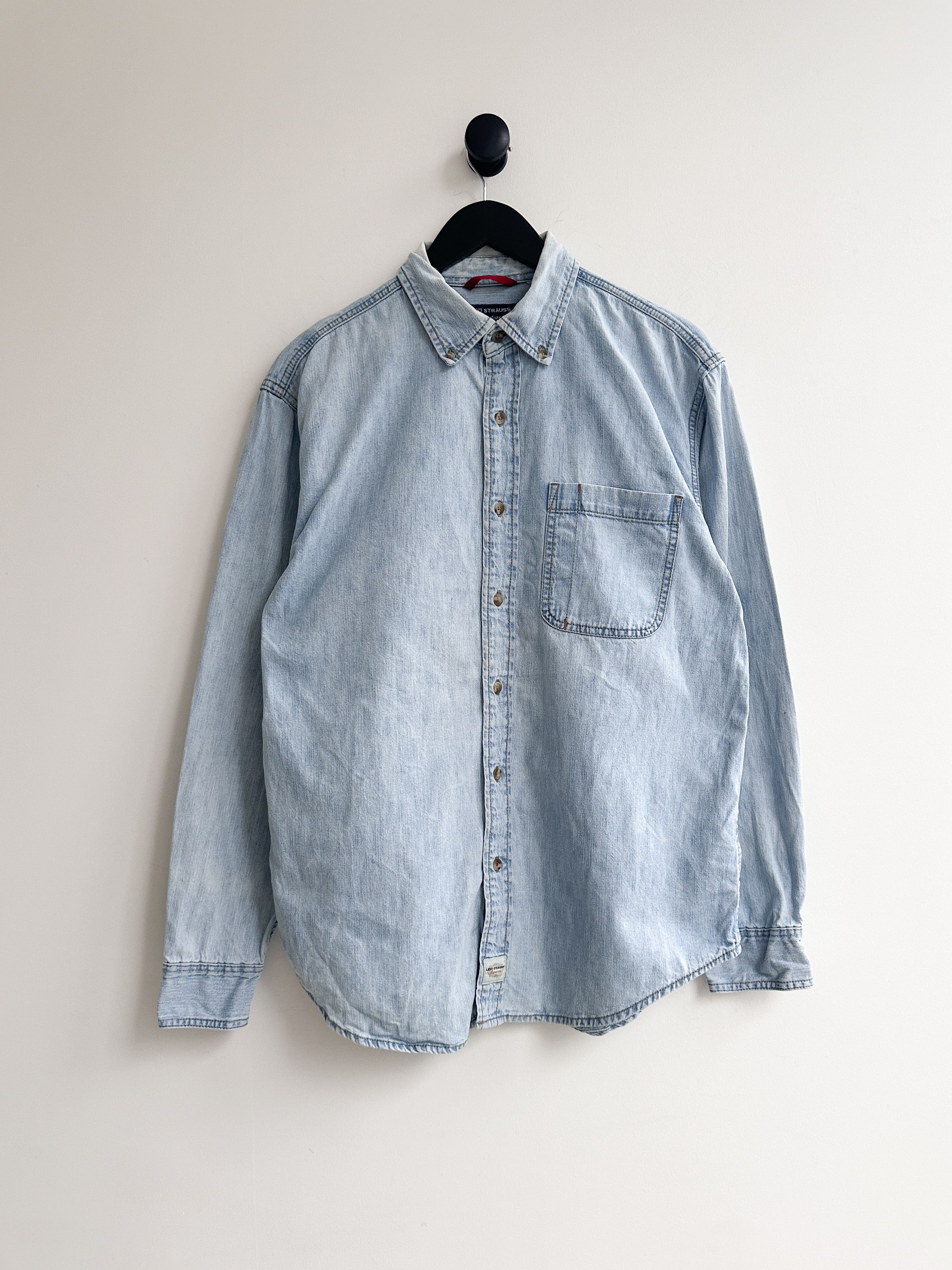 Levi's Vintage Levi's Denim Shirt Size US L / EU 52-54 / 3 - 1 Thumbnail