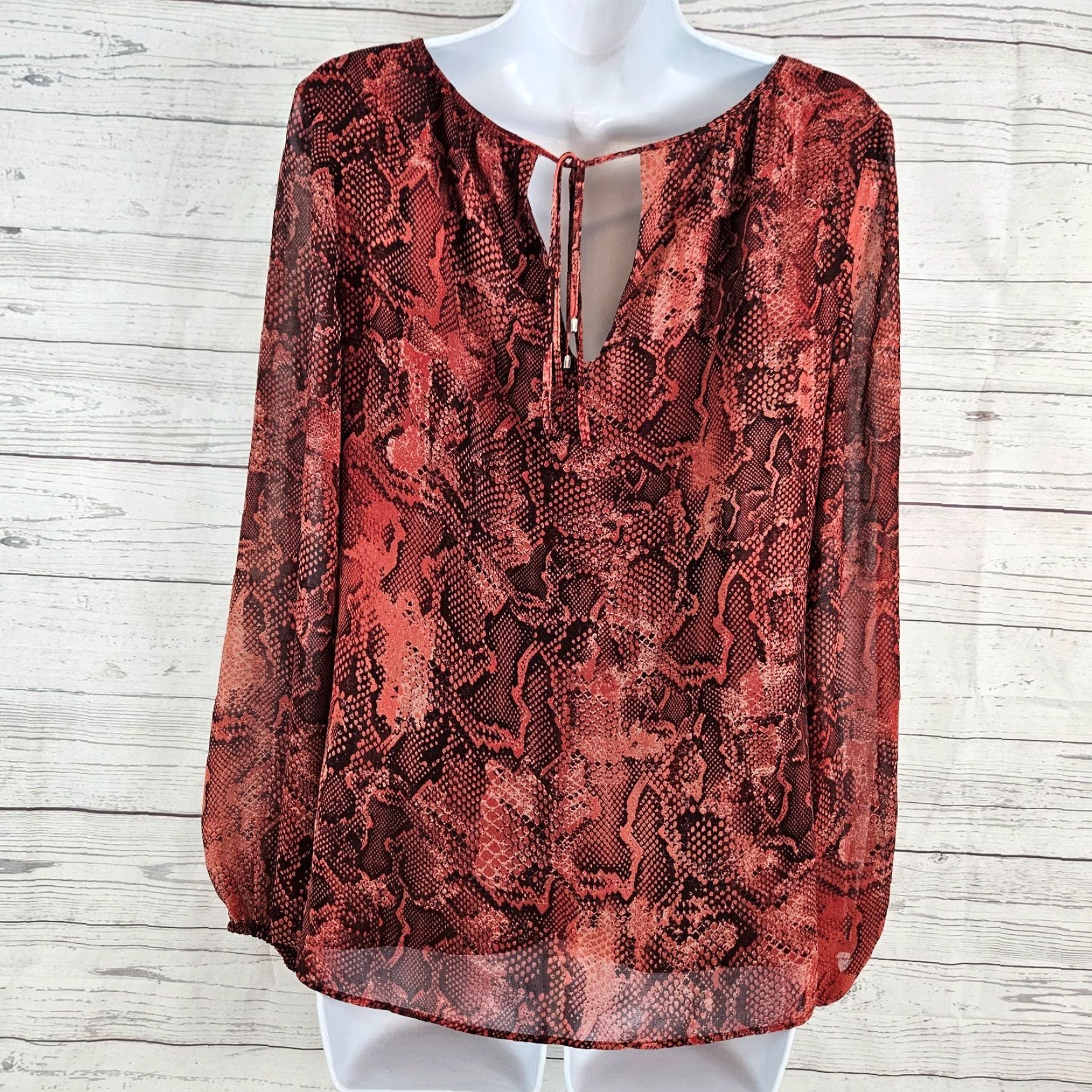 White House Black Market White House Black Market Blouse Womens Top 4 Red Snakeskin Print Long Sleeve Size S / US 4 / IT 40 - 3 Thumbnail
