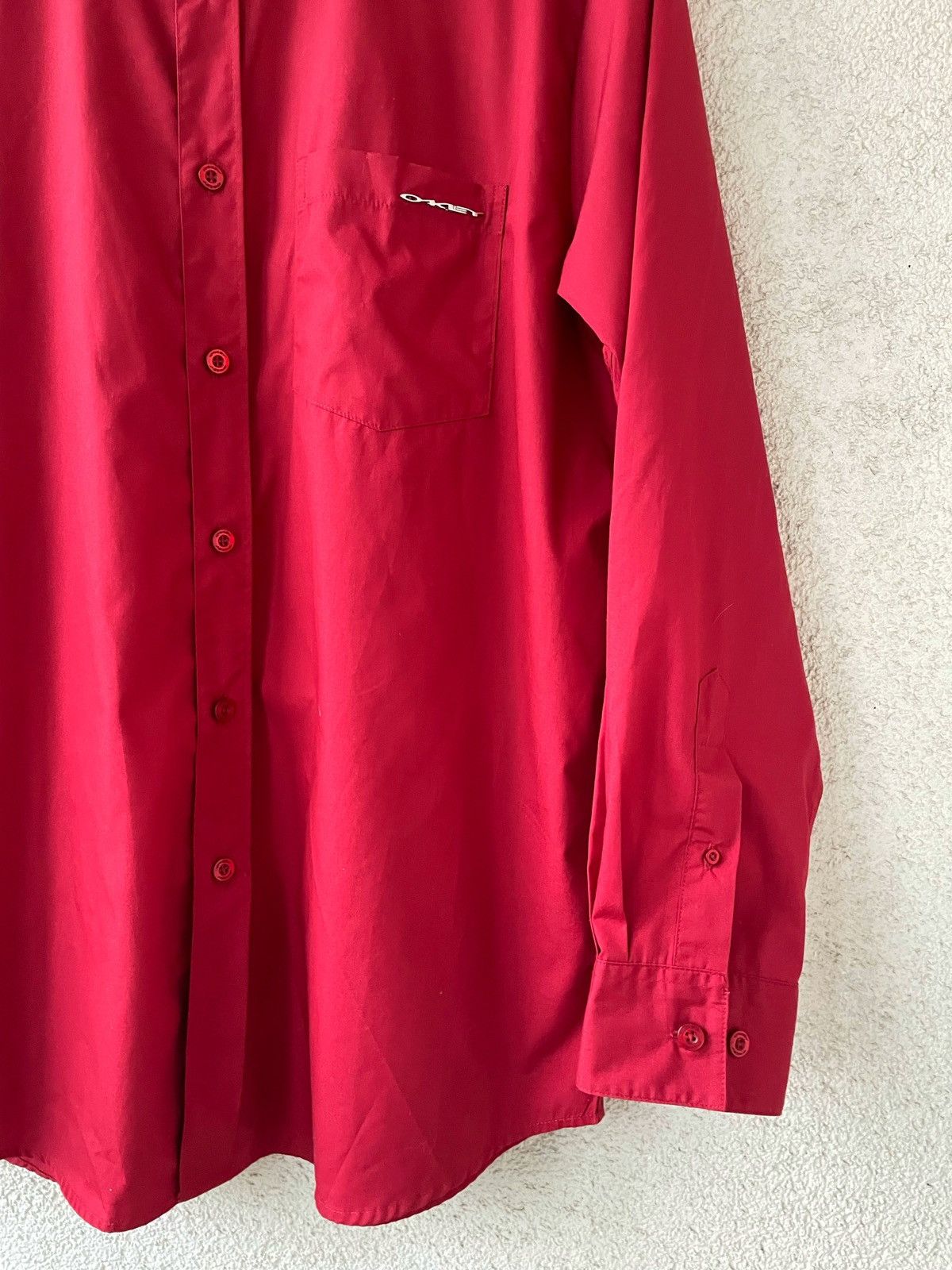 Oakley Oakley Men Basic Red Shirt Small Metal Logo Size L Gorpcore Size US L / EU 52-54 / 3 - 5 Thumbnail