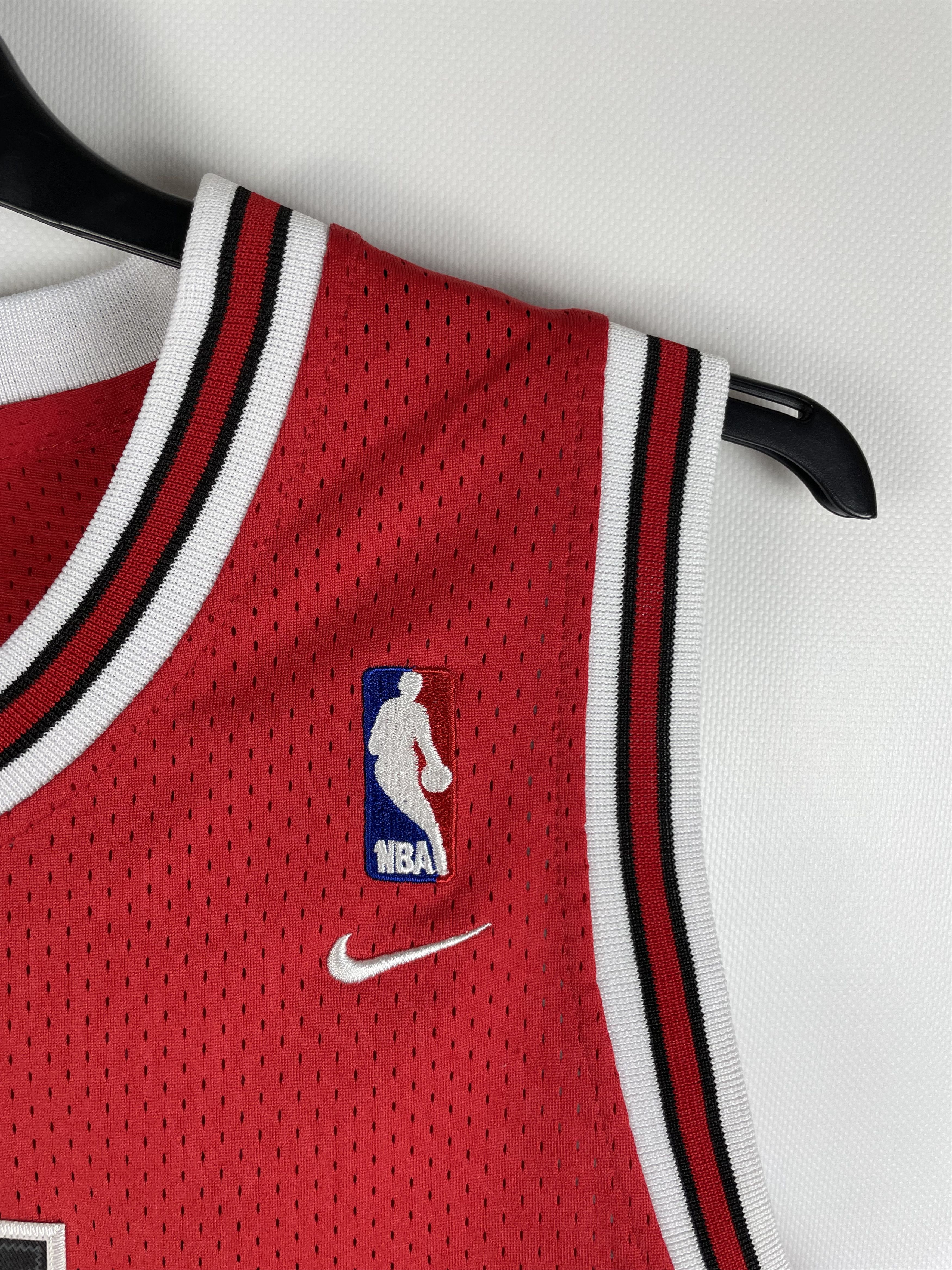 NBA Nike Chicago Bulls Jersey Nike 23 Michael Jordan Size US S / EU 44-46 / 1 - 4 Thumbnail
