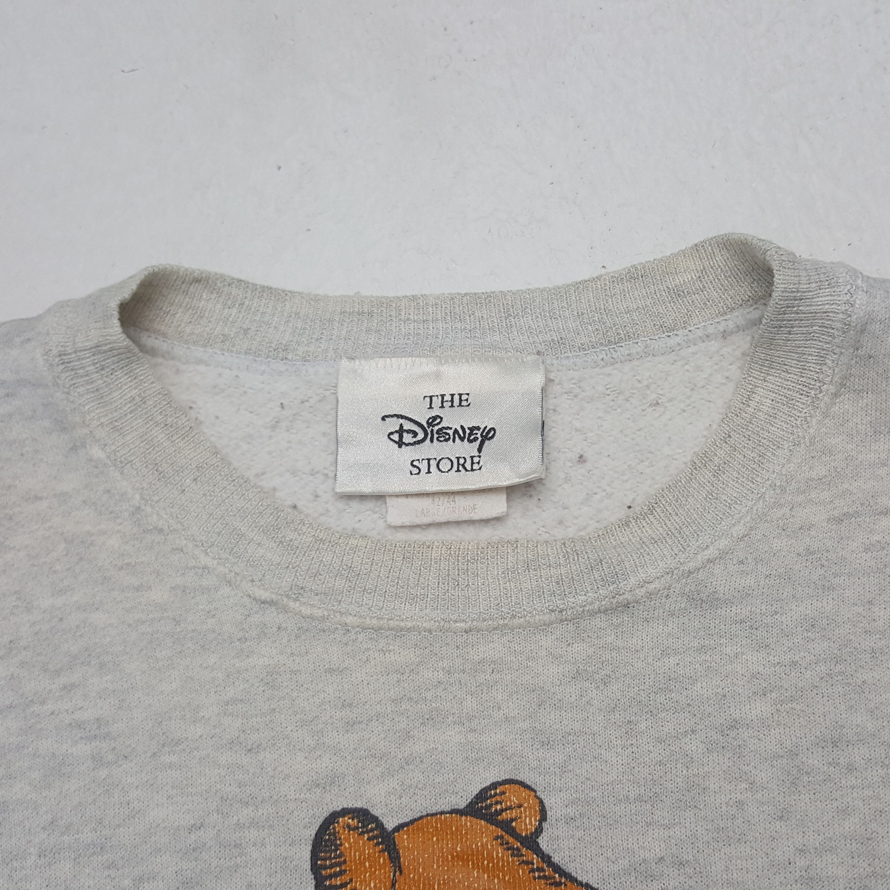 Disney Vintage Winnie Pooh by The Disney Store Sweatshirt Size US L / EU 52-54 / 3 - 4 Thumbnail