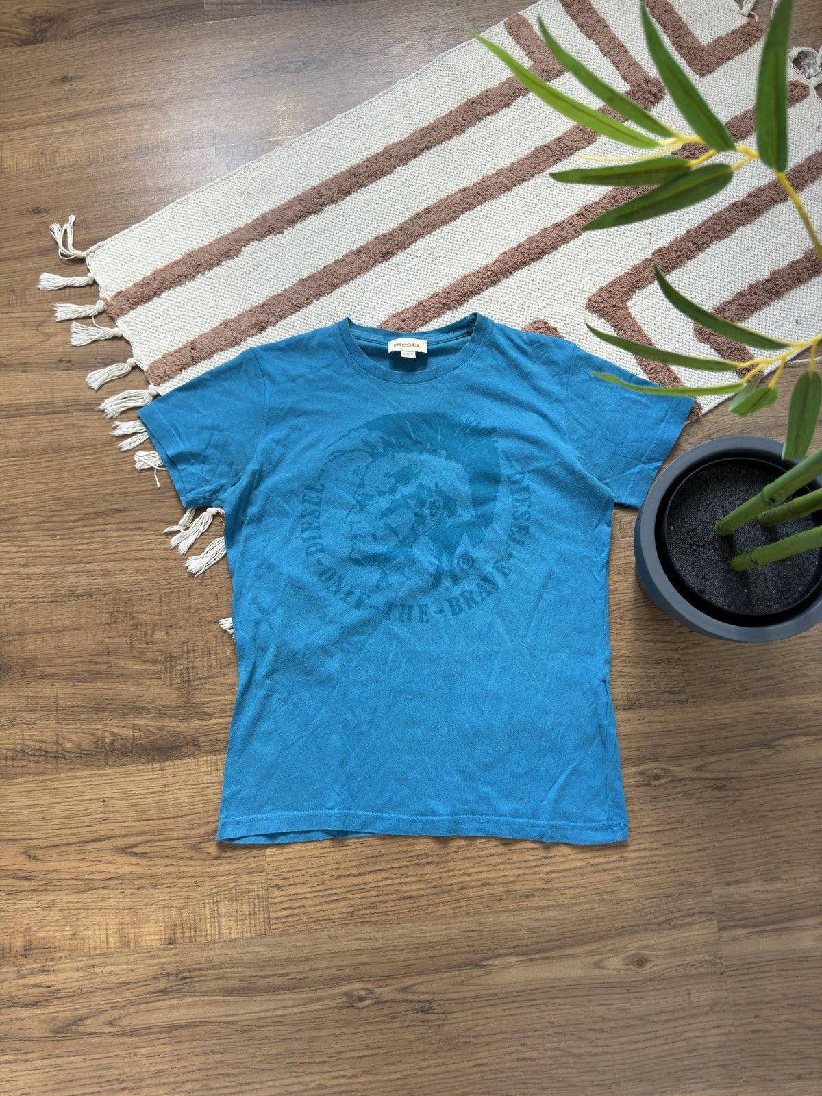 Diesel VINTAGE DIESEL 2000s BLUE TEE SHIRT Size S / US 4 / IT 40 - 2 Thumbnail