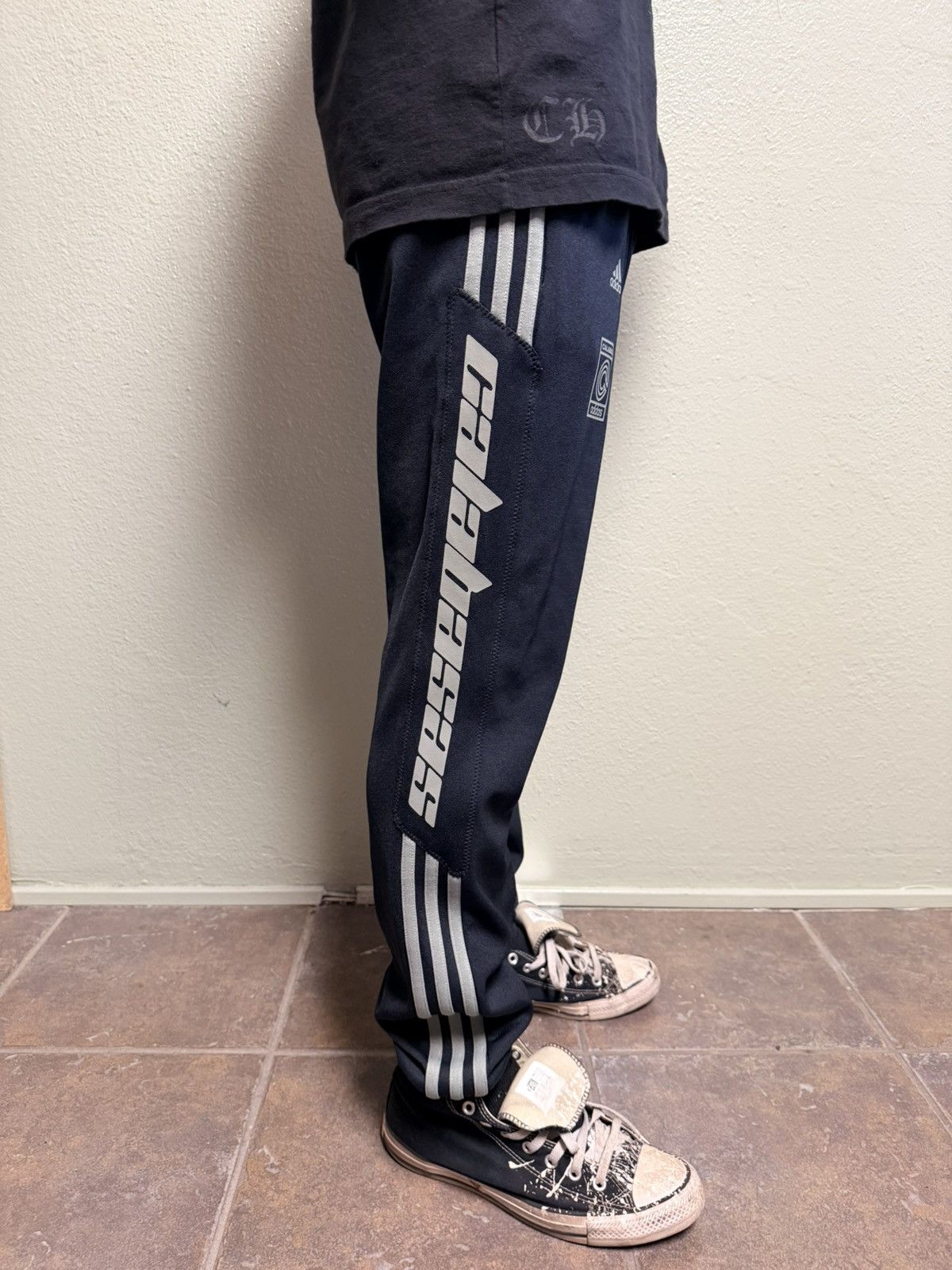 Adidas Adidas Calabasas Sweatpants Size US 30 / EU 46 - 2 Thumbnail