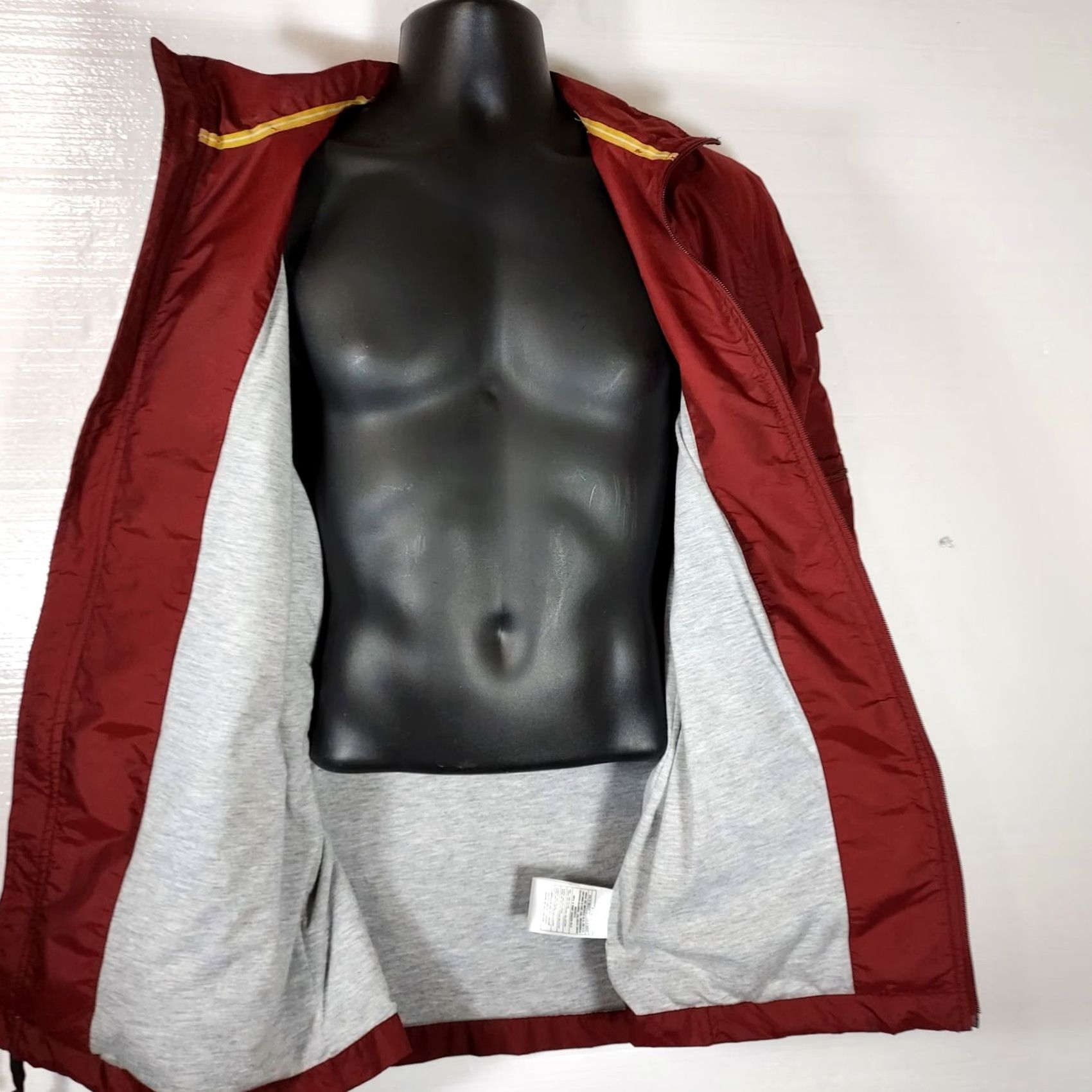 Nike VINTAGE Nike Jacket Men’s Large Red Windbreaker Full Zip Size US L / EU 52-54 / 3 - 2 Thumbnail
