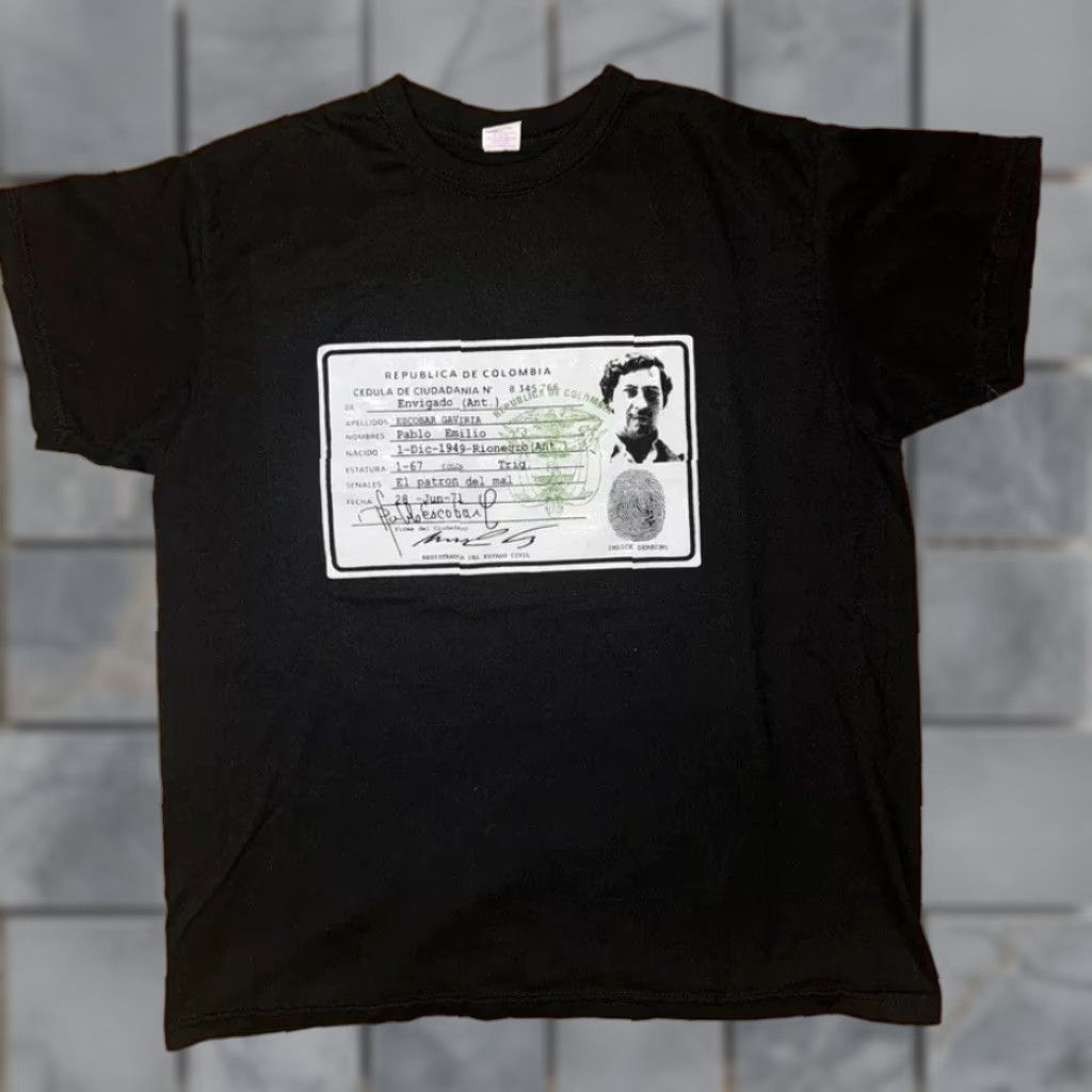 Vintage Vintage Pablo Escobar Graphic Tee T-Shirt Black Large User: Vintage Pablo Escobar Graphic Tee T-Shirt Black Large Size US L / EU 52-54 / 3 - 1 Thumbnail