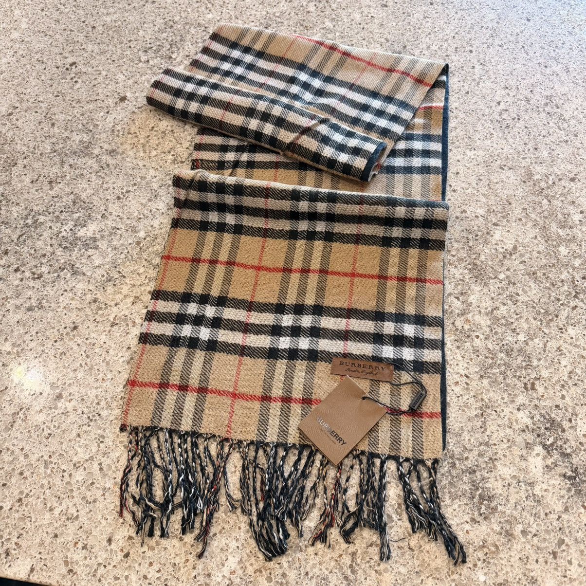 Burberry Authentic Burberry London England scarf Size ONE SIZE - 6 Thumbnail
