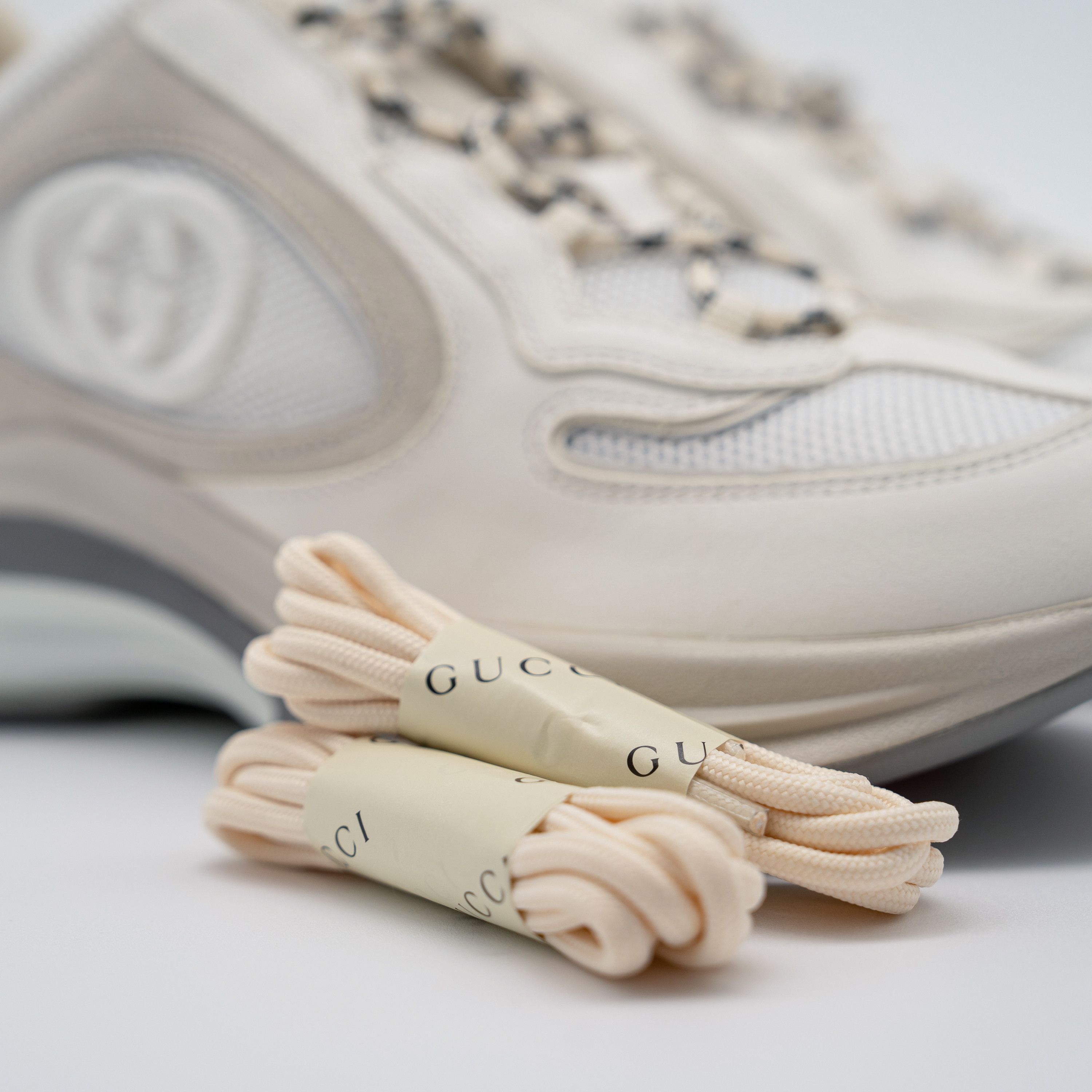 Gucci 11.5G 12 us Gucci Run Suede Sneakers White Cream Size US 12 / EU 45 - 9 Thumbnail