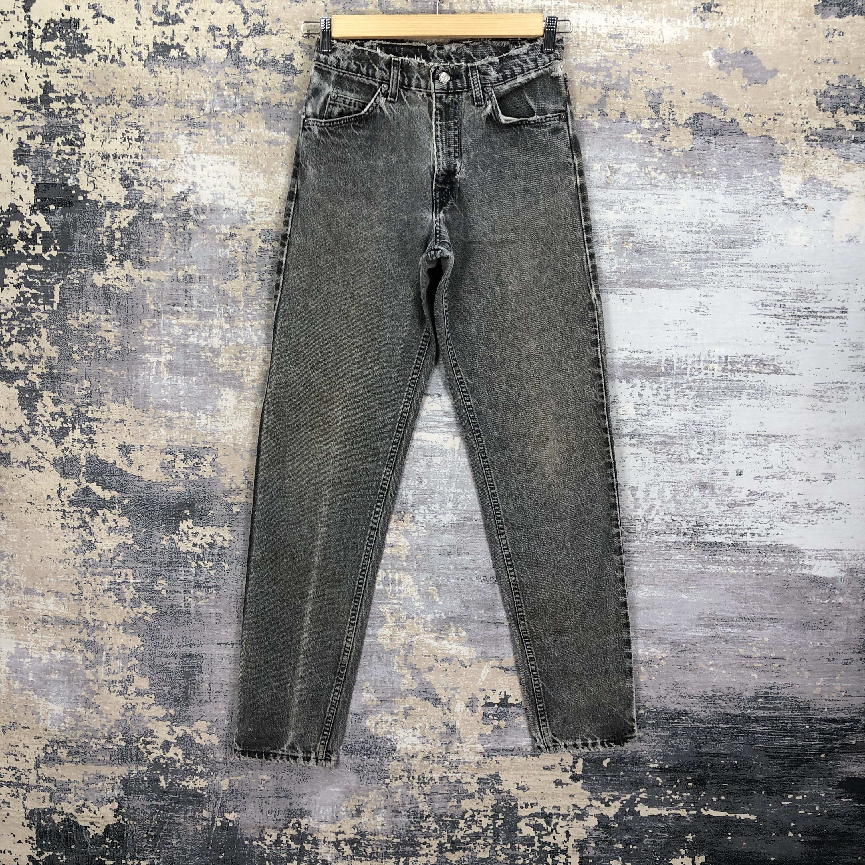 Levi's Vintage Levis 550 Stonewash Faded Black Jeans Ash Gray Denim Size 26" / US 2 / IT 38 - 1 Thumbnail