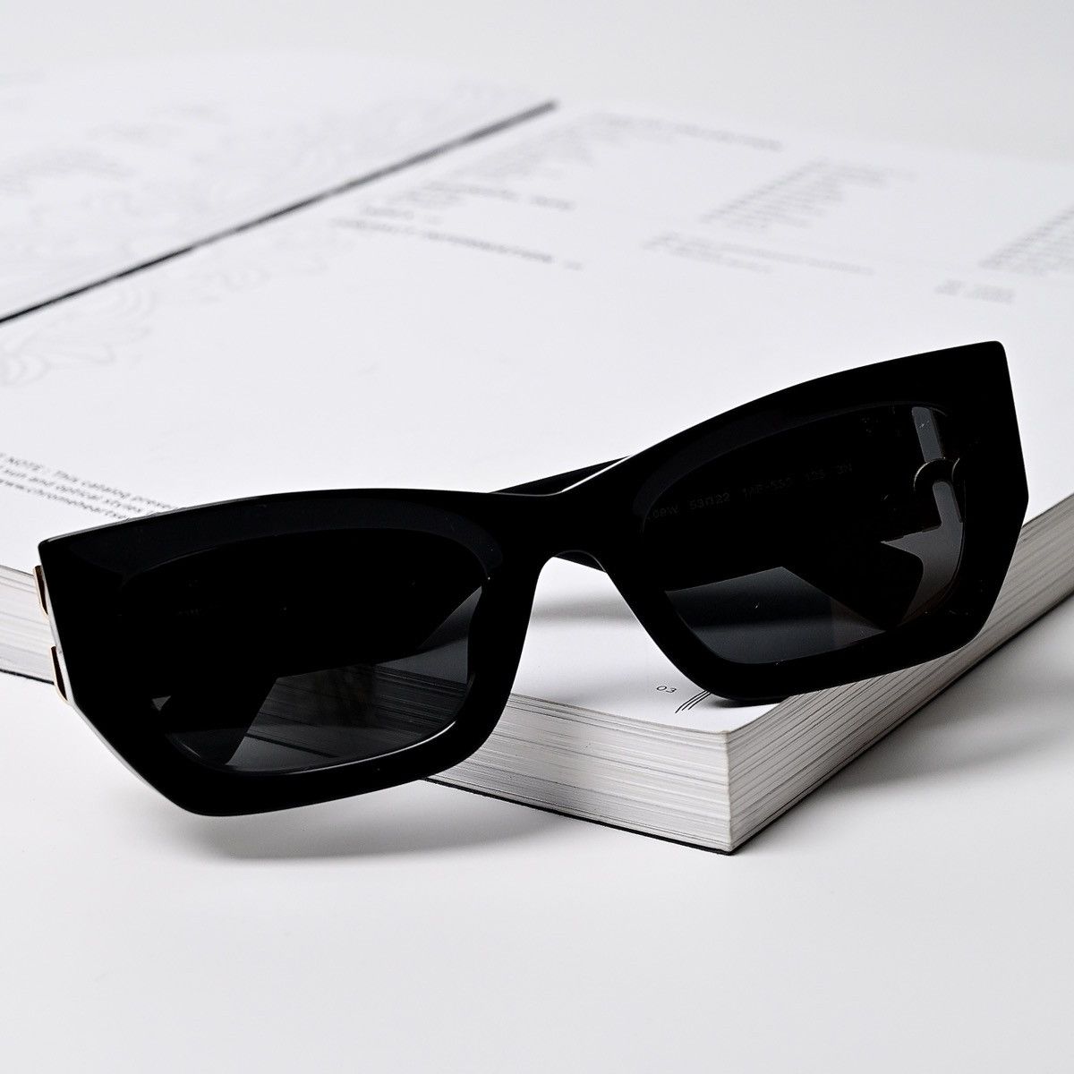 Miu Miu MIU MIU 0MU 09WS SUNGLASSES Size ONE SIZE - 11 Thumbnail