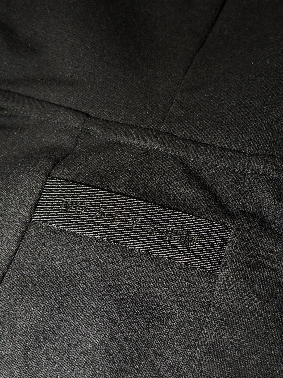 1017 ALYX 9SM 1017 ALYX 9SM BUCKLE DETAILED HOODED SWEATSHIRT Size US L / EU 52-54 / 3 - 7 Thumbnail