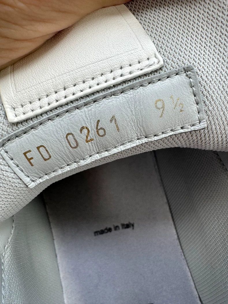 Louis Vuitton Louis Vuitton White Cement Trainer shoes Size US 10.5 / EU 43-44 - 8 Thumbnail