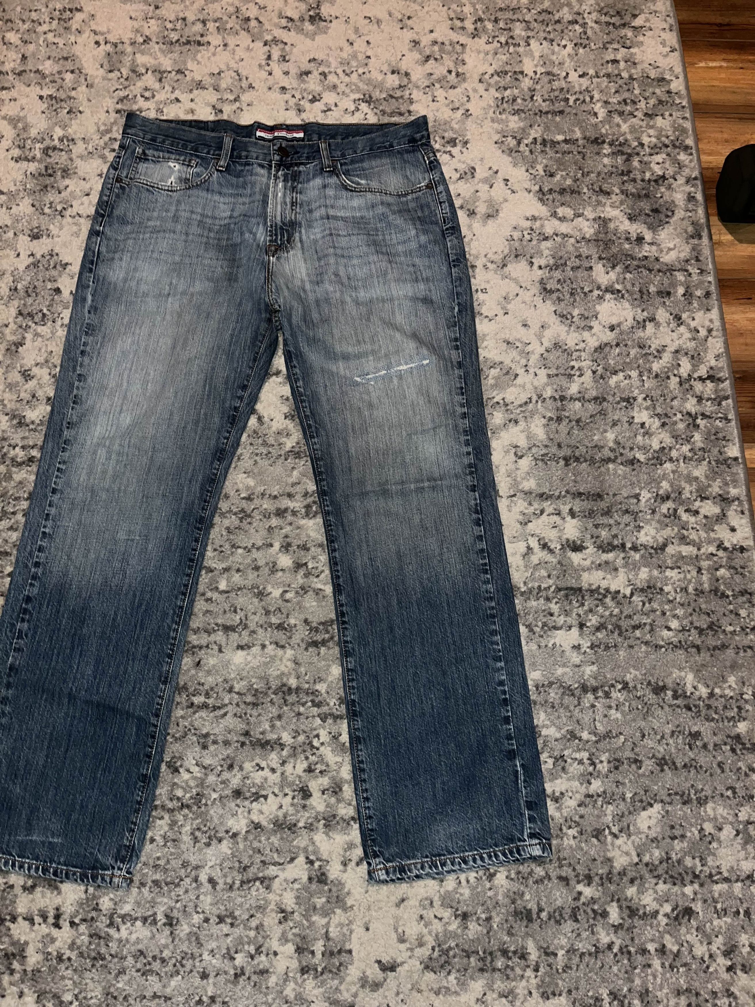 Tommy Hilfiger Y2K Tommy Hilfiger Distressed Light Washed Denim Size US 36 / EU 52 - 4 Thumbnail