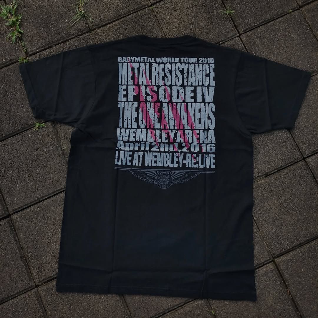 Band Tees BABYMETAL WEMBLEY REVELATION 2020 Tee Size US L / EU 52-54 / 3 - 5 Thumbnail