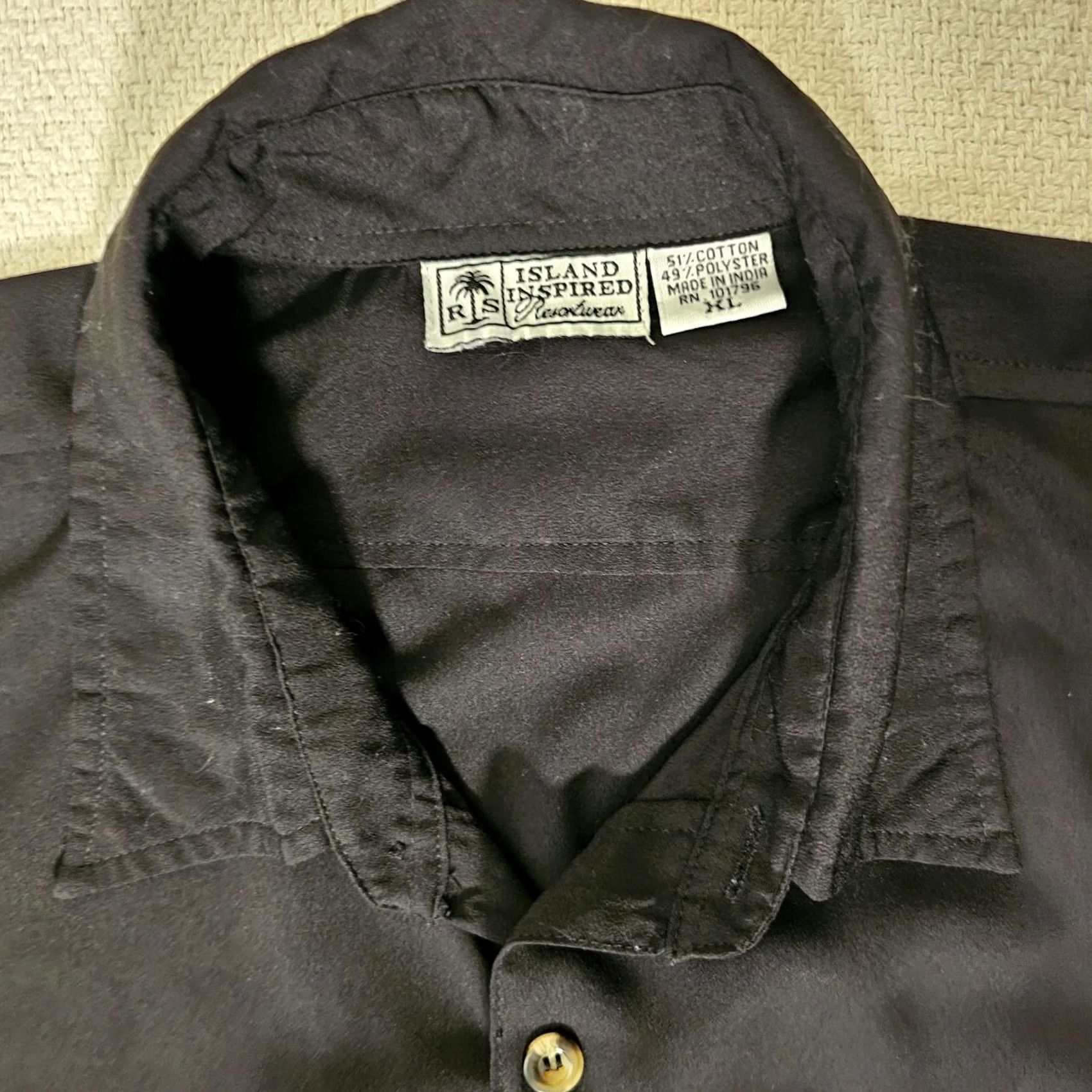 Vintage VINTAGE Resortwear Hawaiian Button-Up Shirt XL Black Pocket Palm Mens Size US XL / EU 56 / 4 - 2 Thumbnail