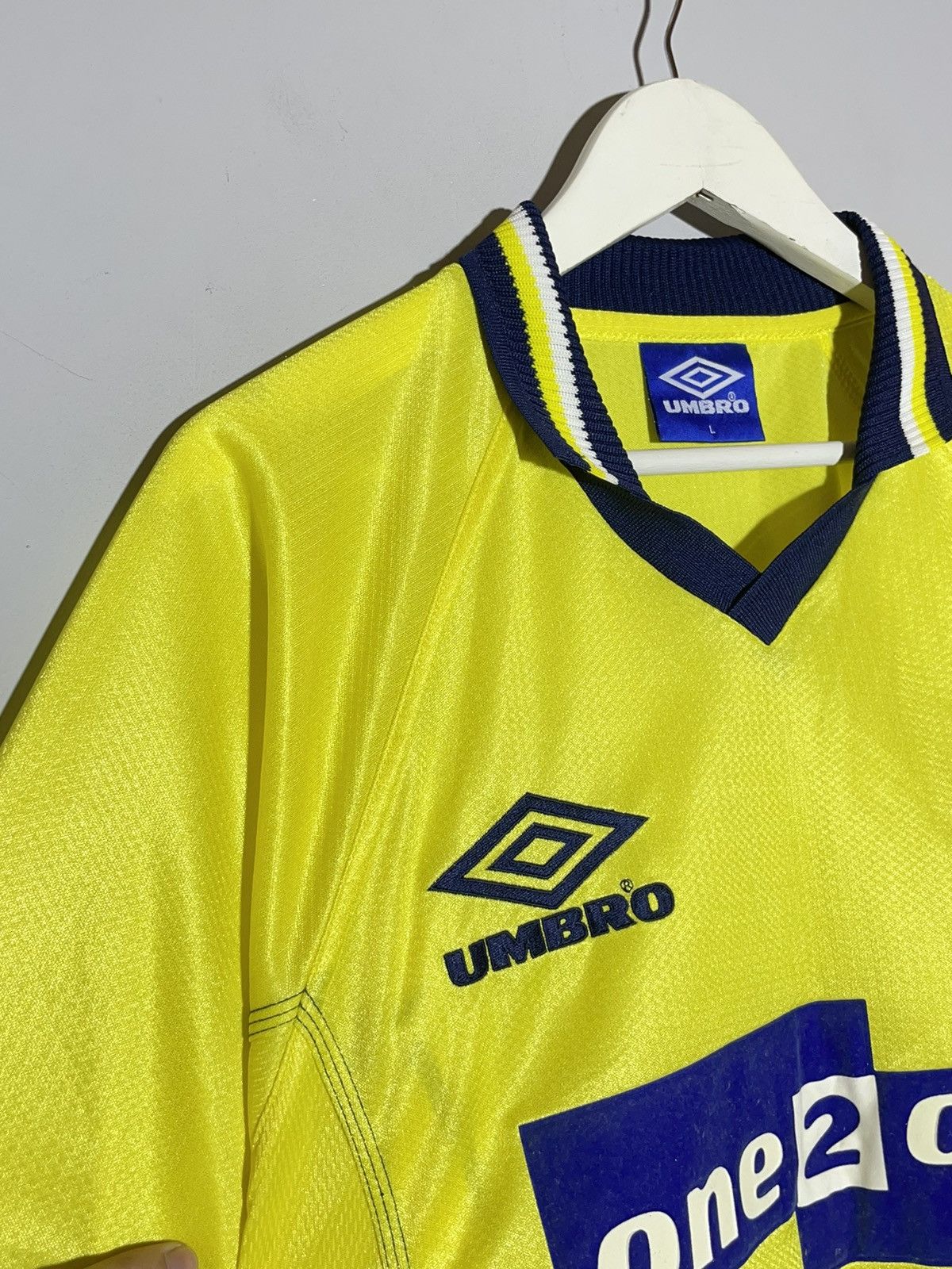 Umbro × Vintage Everton Umbro 1998/99 Vintage Third Y2k Football Shirt Size US L / EU 52-54 / 3 - 5 Thumbnail
