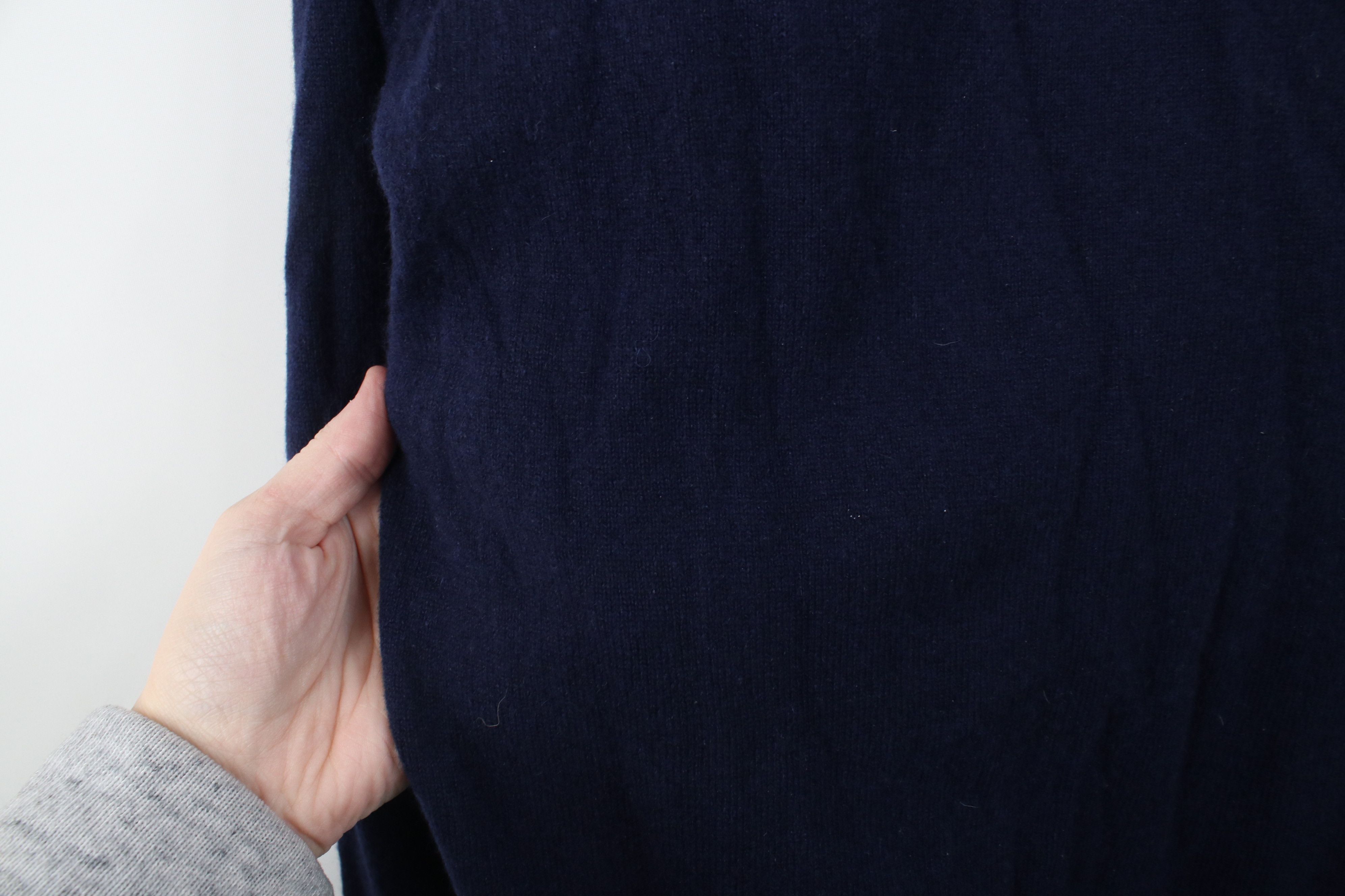 Vineyard Vines Vineyard Vines Soft Cashmere Knit V-Neck Sweater Navy Blue Size US L / EU 52-54 / 3 - 6 Thumbnail