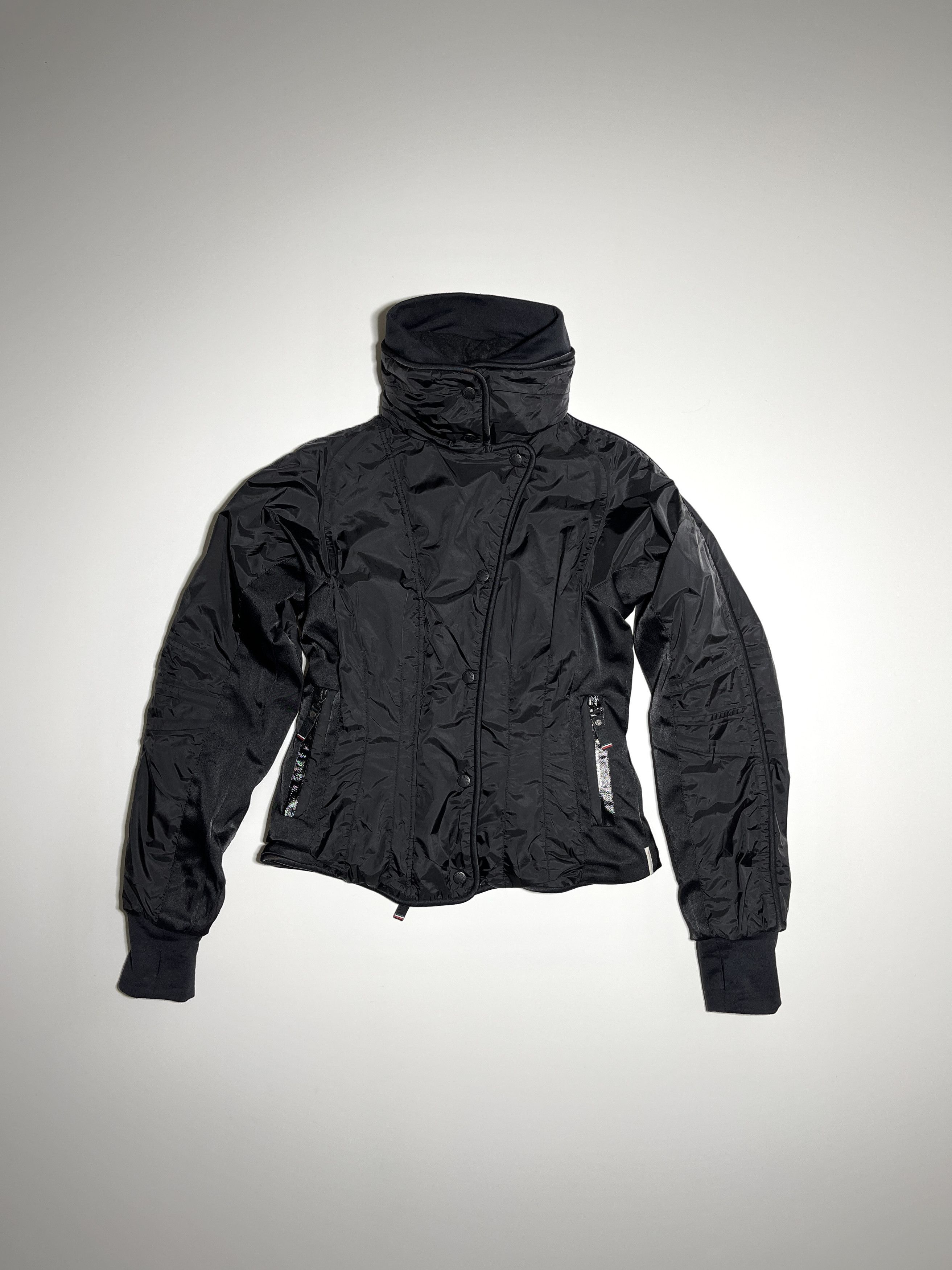Moncler Vintage Y2K Moncler Women's Black Hooded Ski Jacket Size S Size S / US 4 / IT 40 - 4 Thumbnail