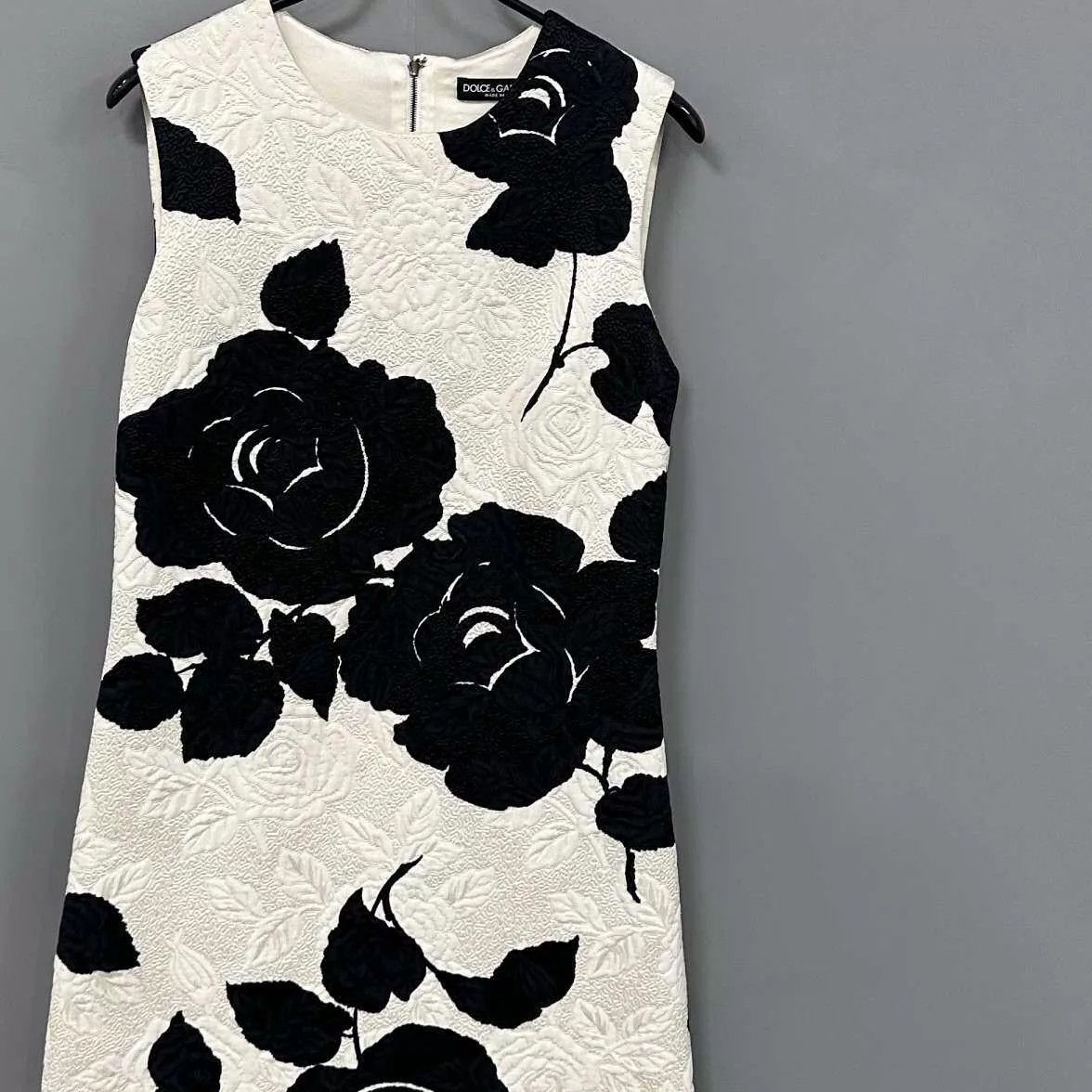 Dolce & Gabbana DG sleeveless dress b&w rose embossed women's Size ONE SIZE - 2 Thumbnail