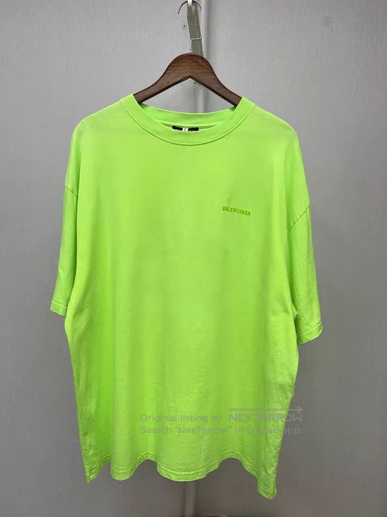 Balenciaga Balenciaga Neon Green Embroidered Logo Short Sleeve T-Shir Size US M / EU 48-50 / 2 - 1 Thumbnail