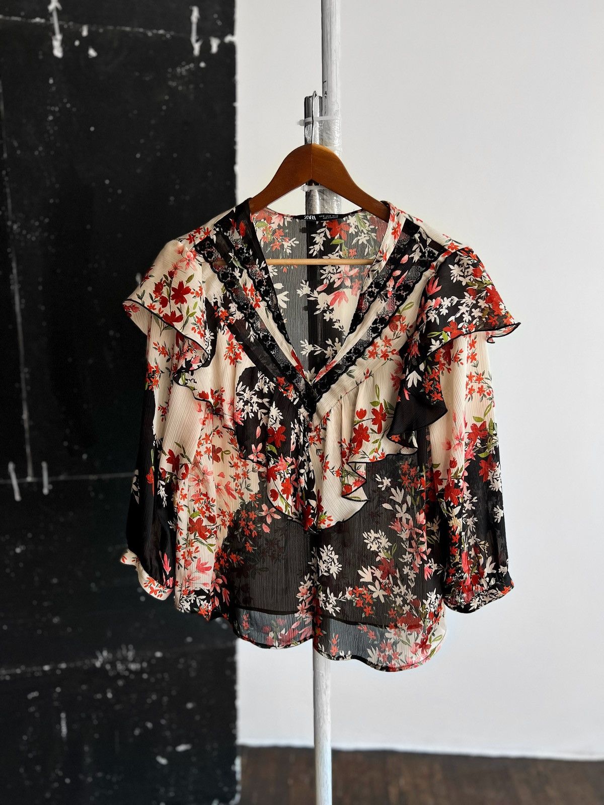 Designer × Zara Zara Womens Floral Multicolor Long Sleeve Blouse Size M / US 6-8 / IT 42-44 - 1 Thumbnail
