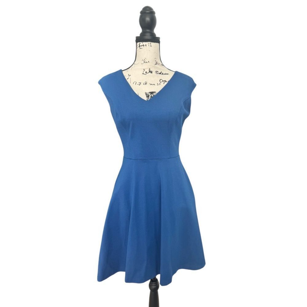 White House Black Market White House Black Market SZ 4 light blue sleeveless flare dr Size S / US 4 / IT 40 - 1 Thumbnail
