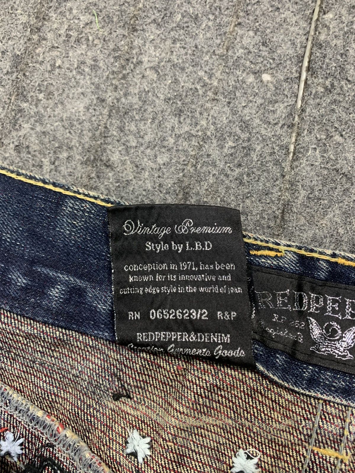 Japanese Brand Red Pepper Gold Label Embroidery Logo Indigo Denim Jeans Size US 30 / EU 46 - 9 Thumbnail