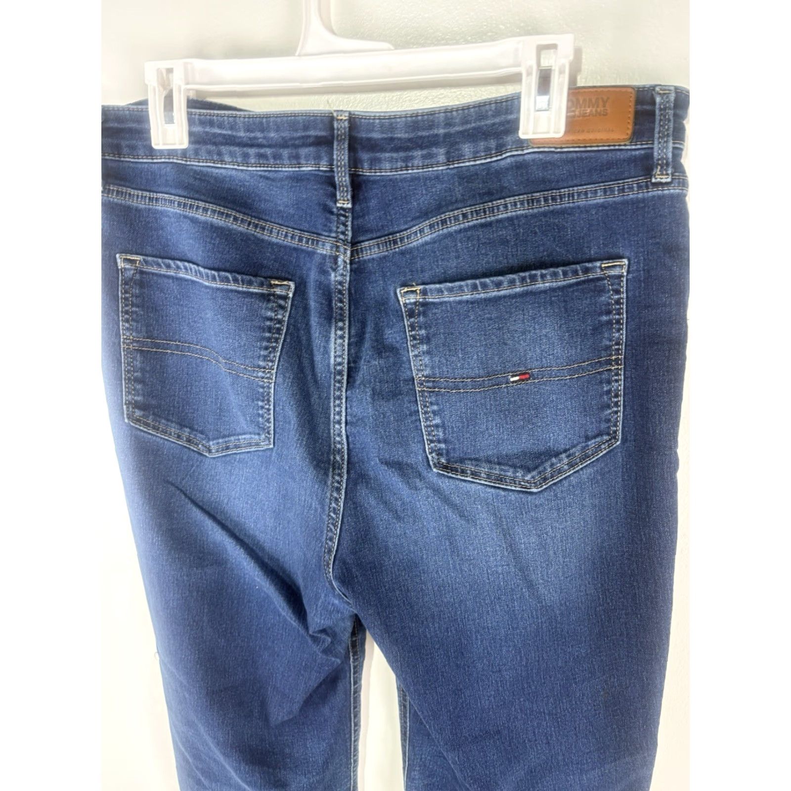 Tommy Hilfiger Tommy Jeans Dk Faded Wash W-Whiskers Straight Hi-Rise Ankle Jeans Womens Size 14 Size 36" / US 14 / IT 50 - 5 Thumbnail