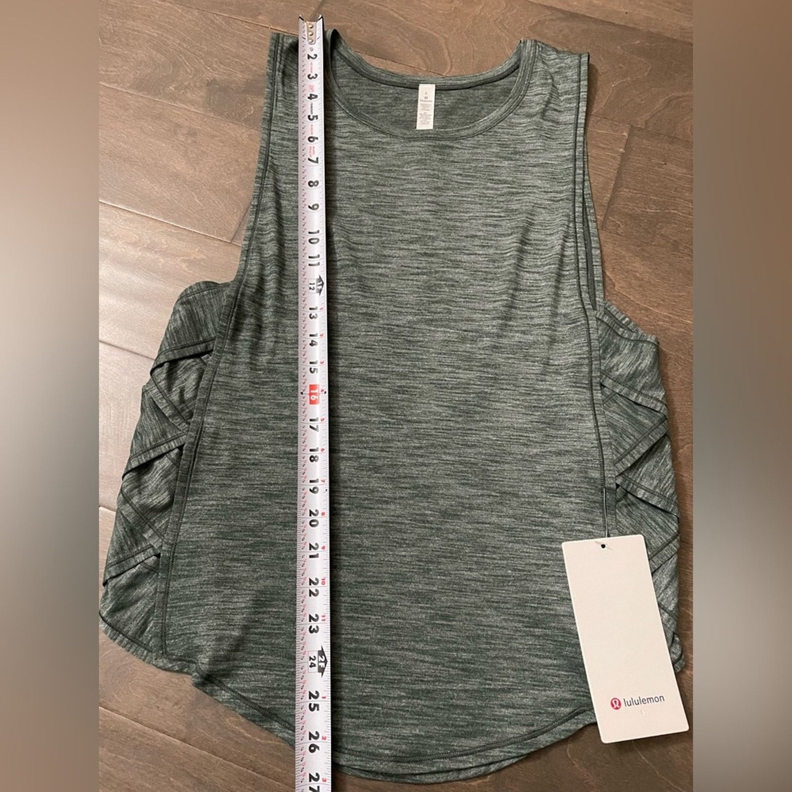 Lululemon Lululemon Var-City Muscle Tank in heathered green - size 6 Size M / US 6-8 / IT 42-44 - 7 Thumbnail