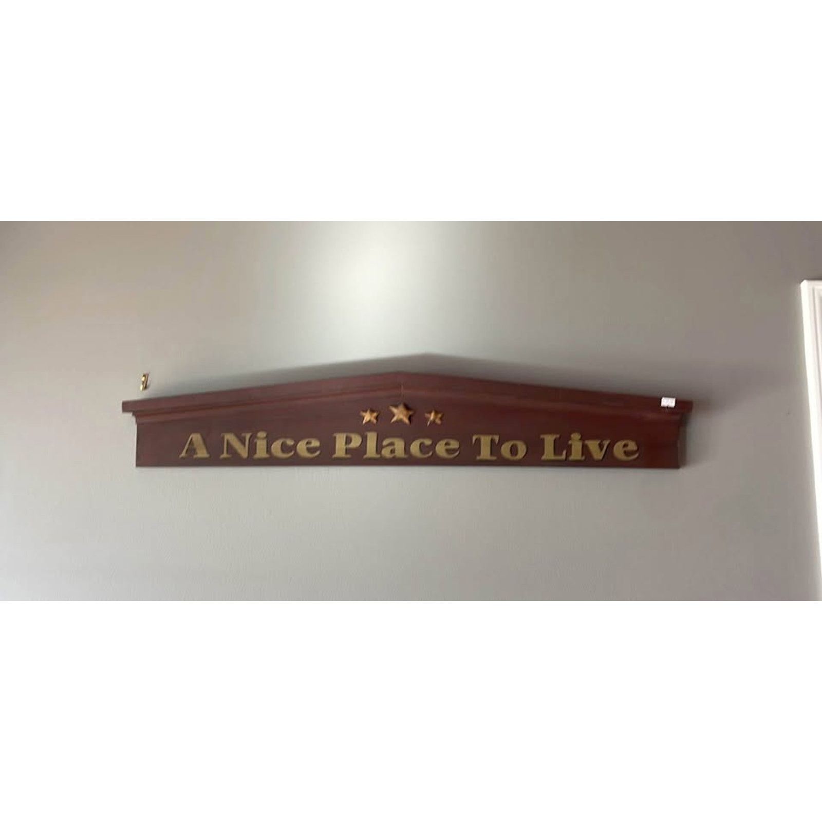 & Other Stories “A Nice Place to Live” Above Doorway Sign Size ONE SIZE - 1 Preview