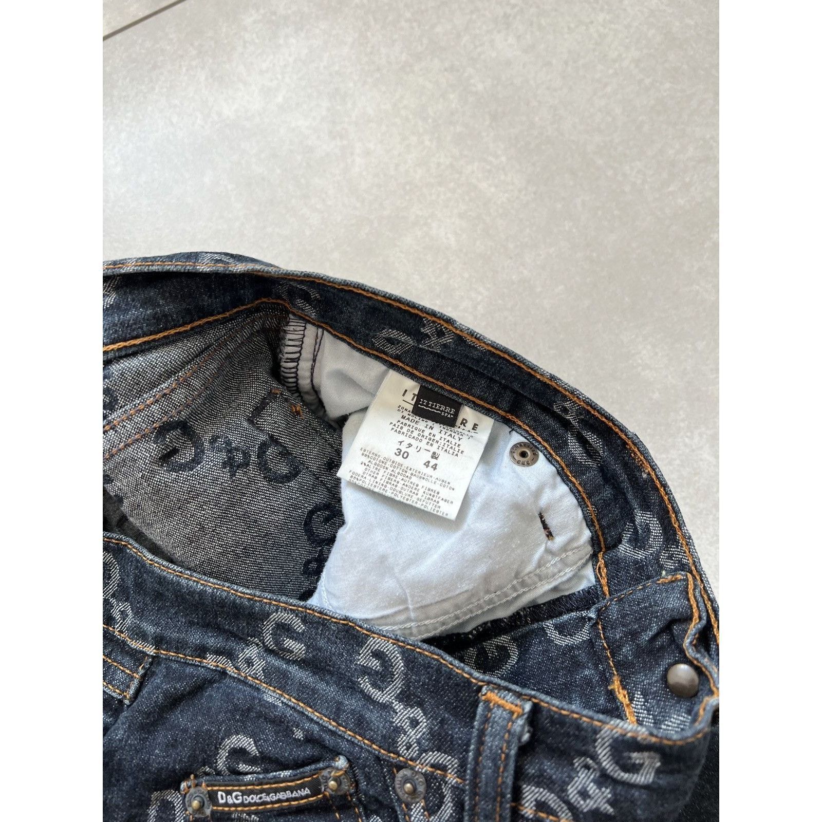 Dolce & Gabbana Rare dolce and gabbana full monogram printed denim jeans Size US 30 / EU 46 - 7 Thumbnail