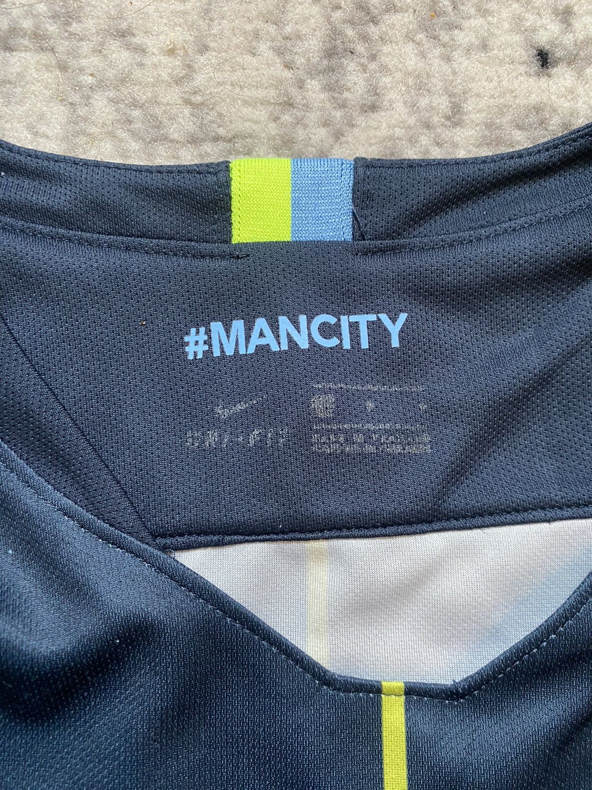 Nike × Vintage Manchester City De Bruyne 2015 2016 football soccer jersey Size US S / EU 44-46 / 1 - 10 Thumbnail
