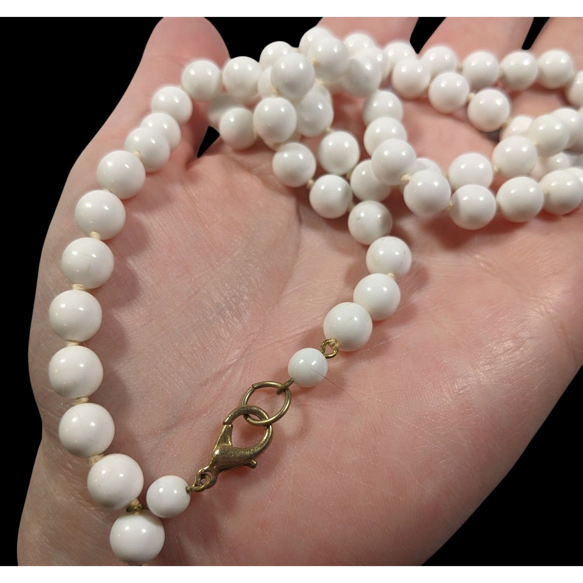 Other Vintage Classic White Beaded Glass Necklace Size ONE SIZE - 3 Thumbnail