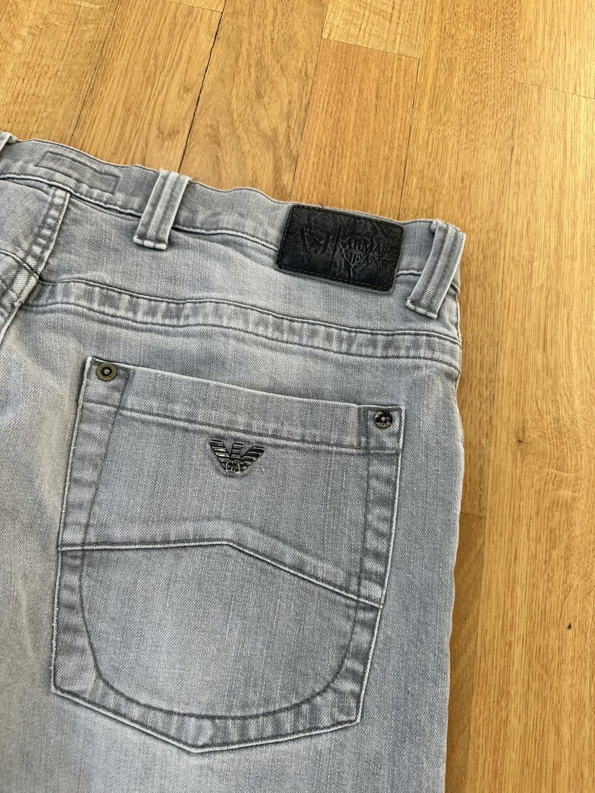 Giorgio Armani Vintage Giorgio Armani Gray Denim Jeans Metal Logo 33 Size Size US 33 - 13 Thumbnail