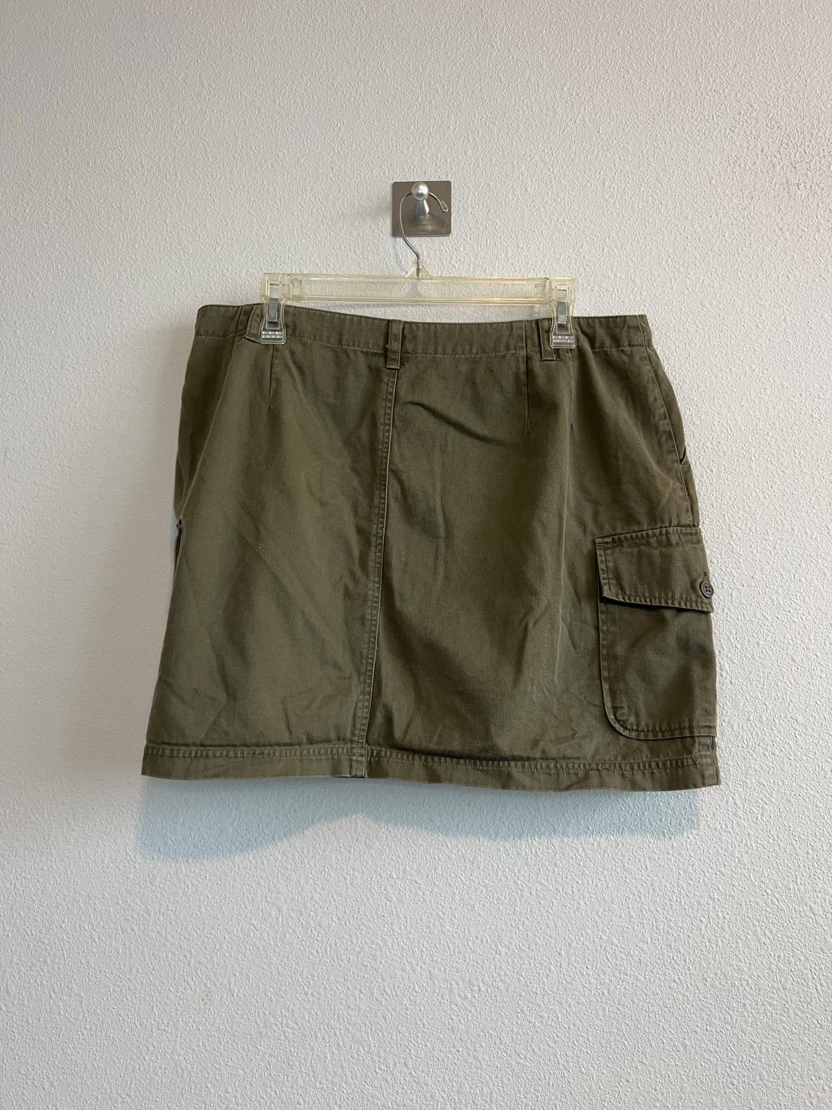 Gap Gap Green Cargo Mini Skirt with Pockets Gap Large/XL Size 40" / US 18 - 3 Thumbnail