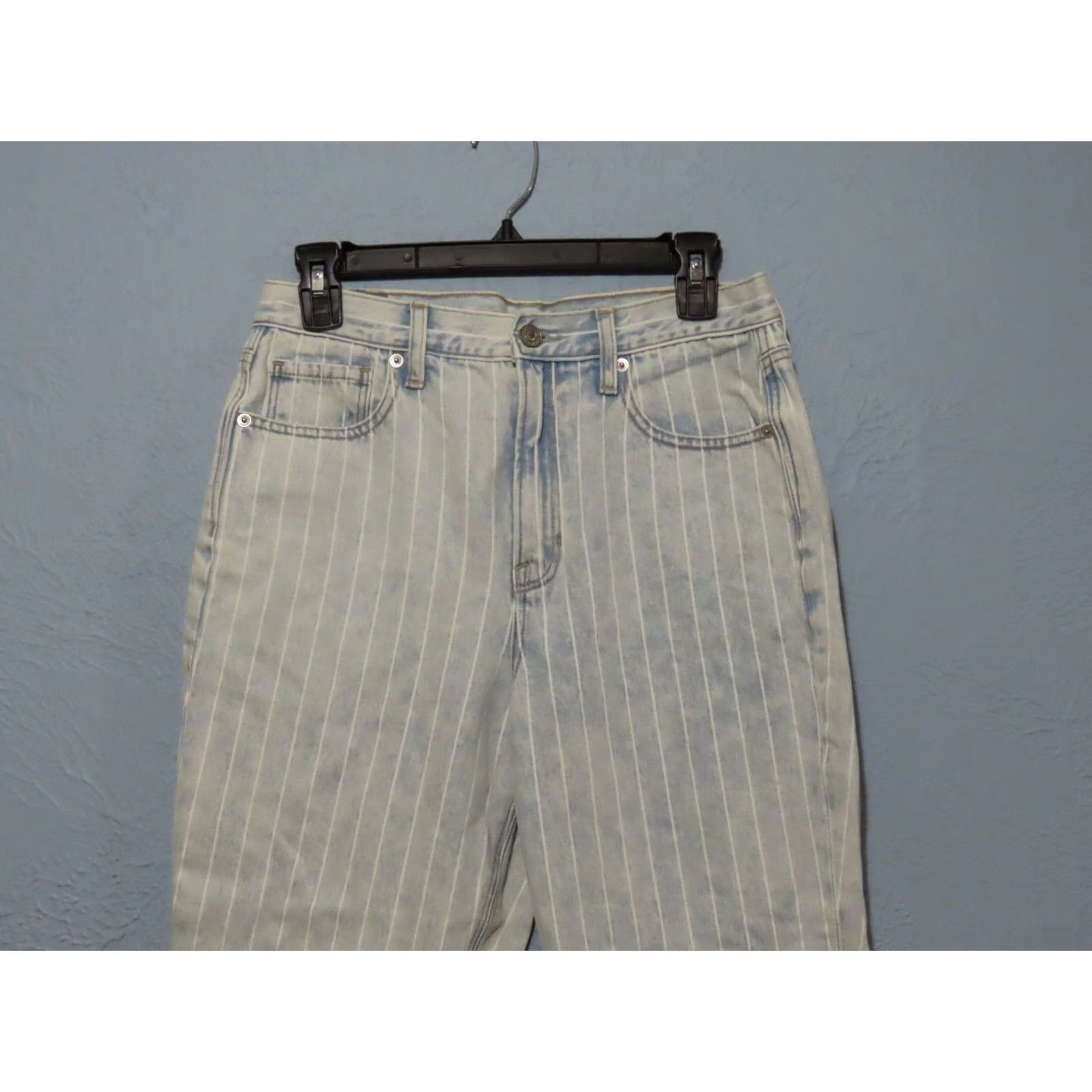 American Eagle Outfitters VINTAGE American Eagle Outfitters Mom Jeans Jeans Women 8 Blue White Striped Denim High Rise Ankle 26" Inseam Girls? Size 30" / US 8 / IT 44 - 3 Thumbnail